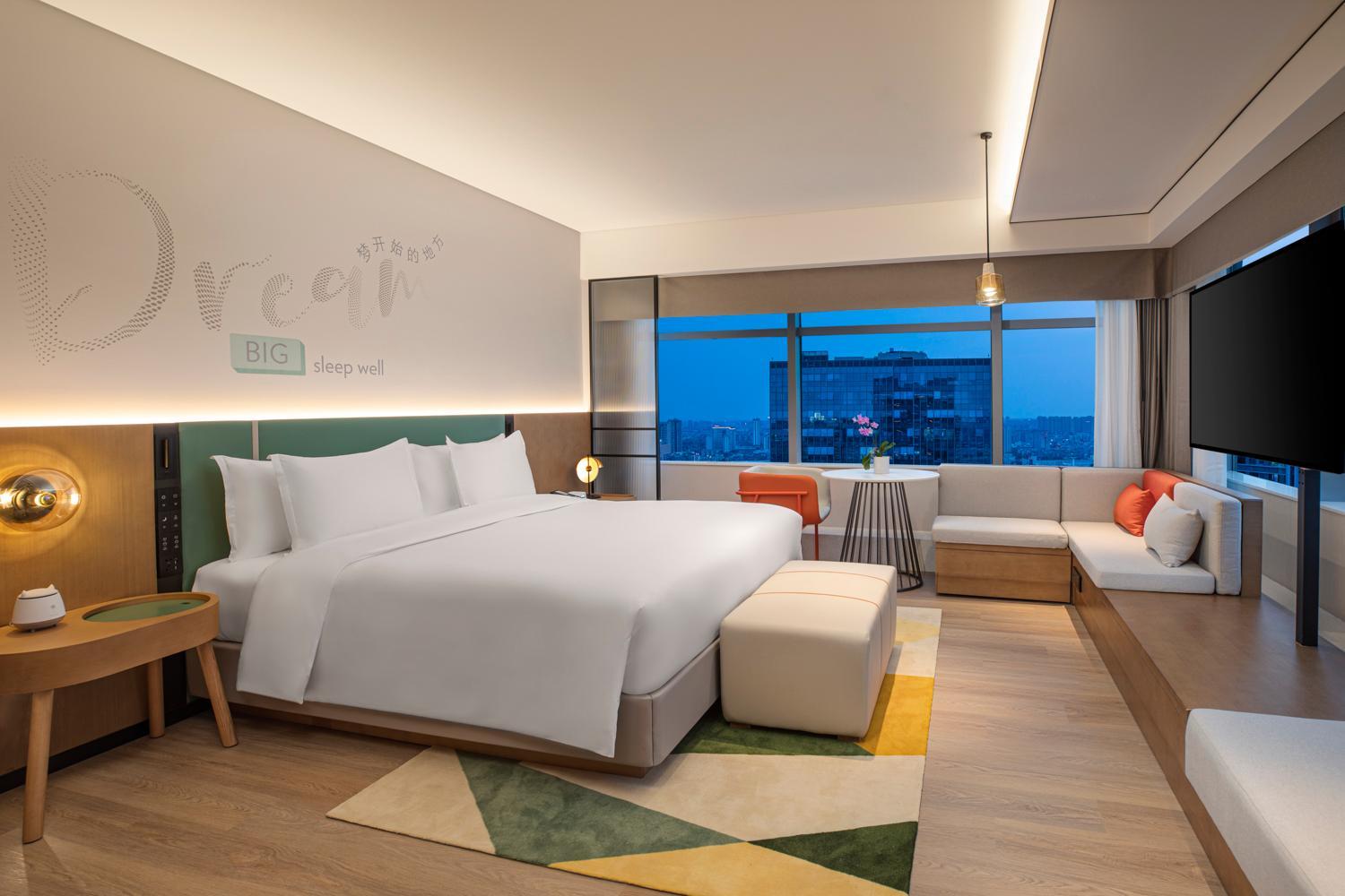 One-Bedroom Suite - Photo 2
