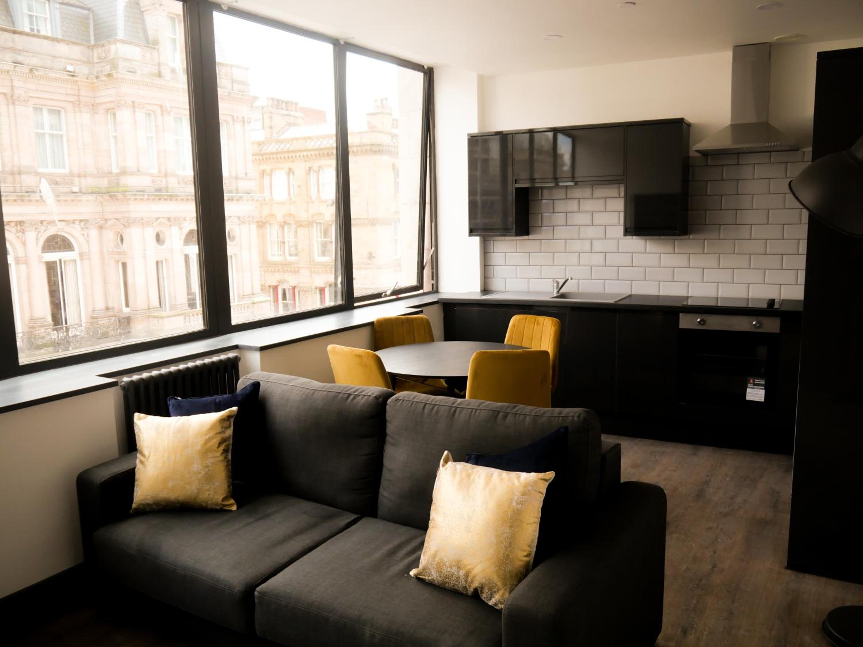 Two-Bedroom Apartment - Photo 3