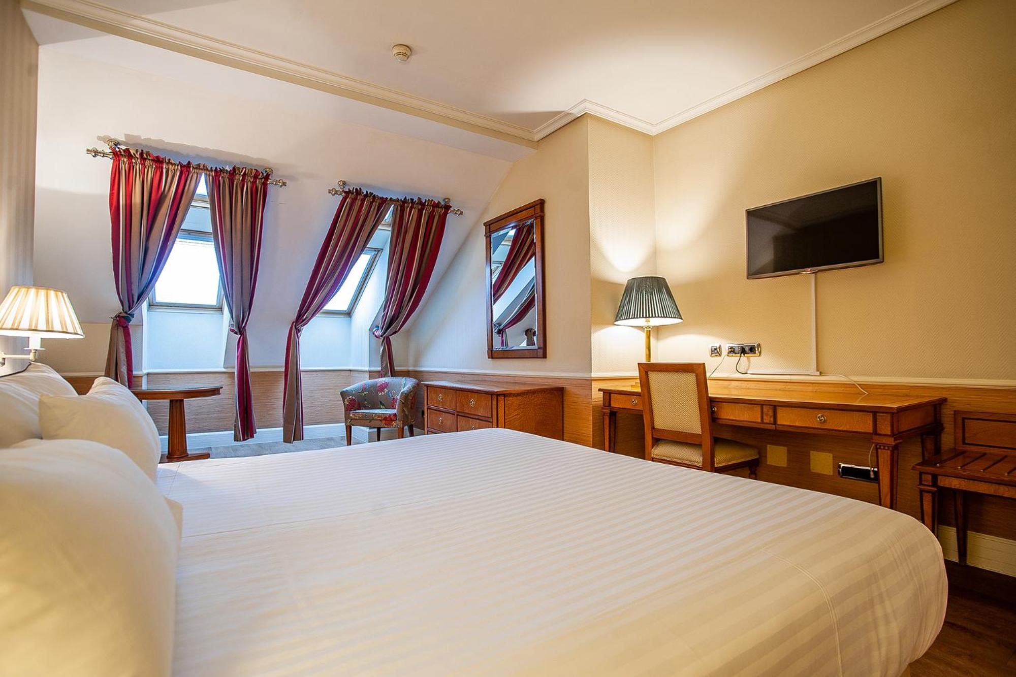 Superior Double Room - Photo 3