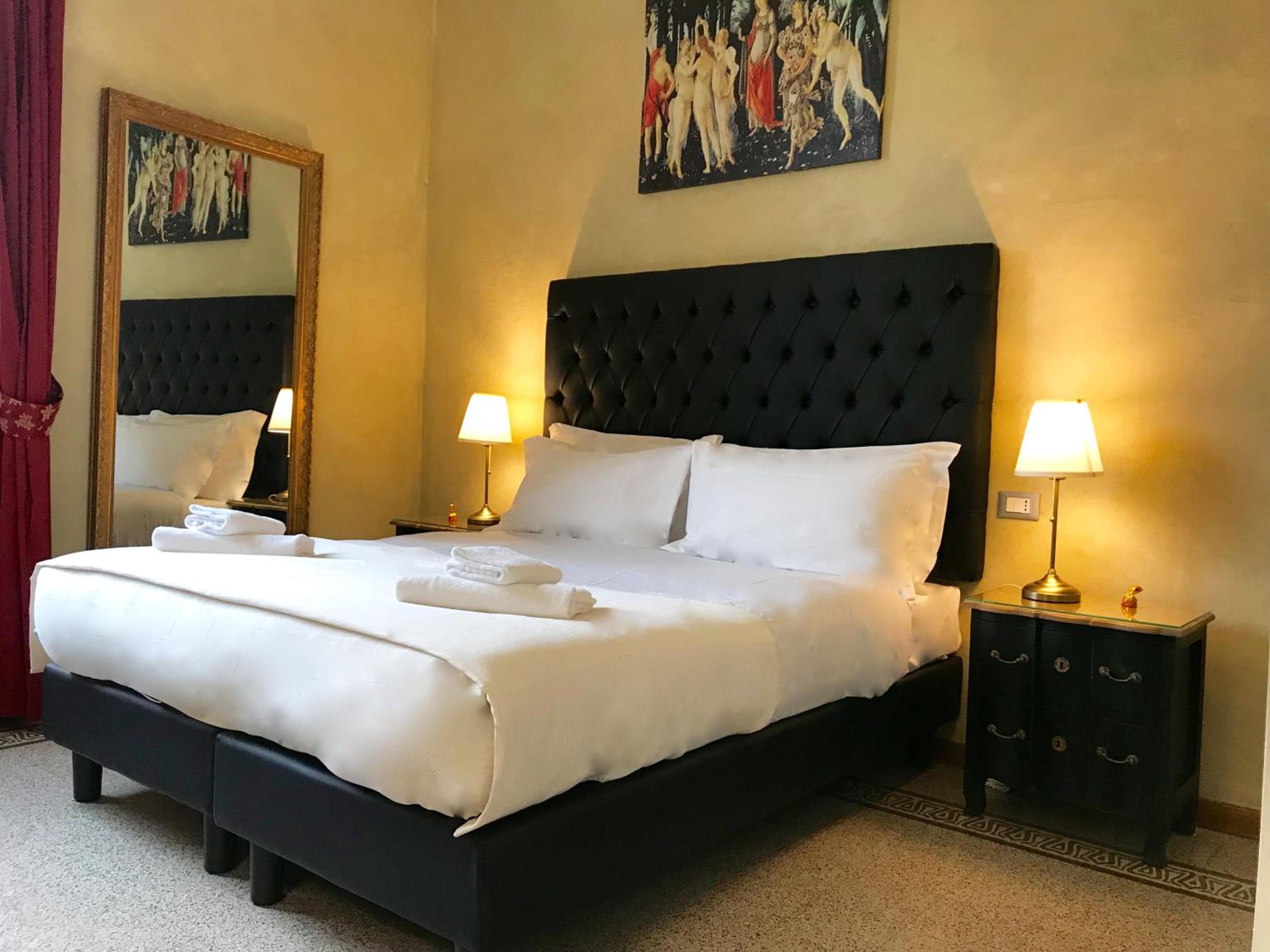Double or Twin Room photo 1