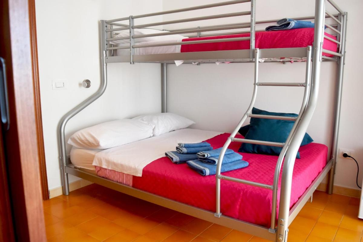 Triple Room with Private Bathroom photo 1