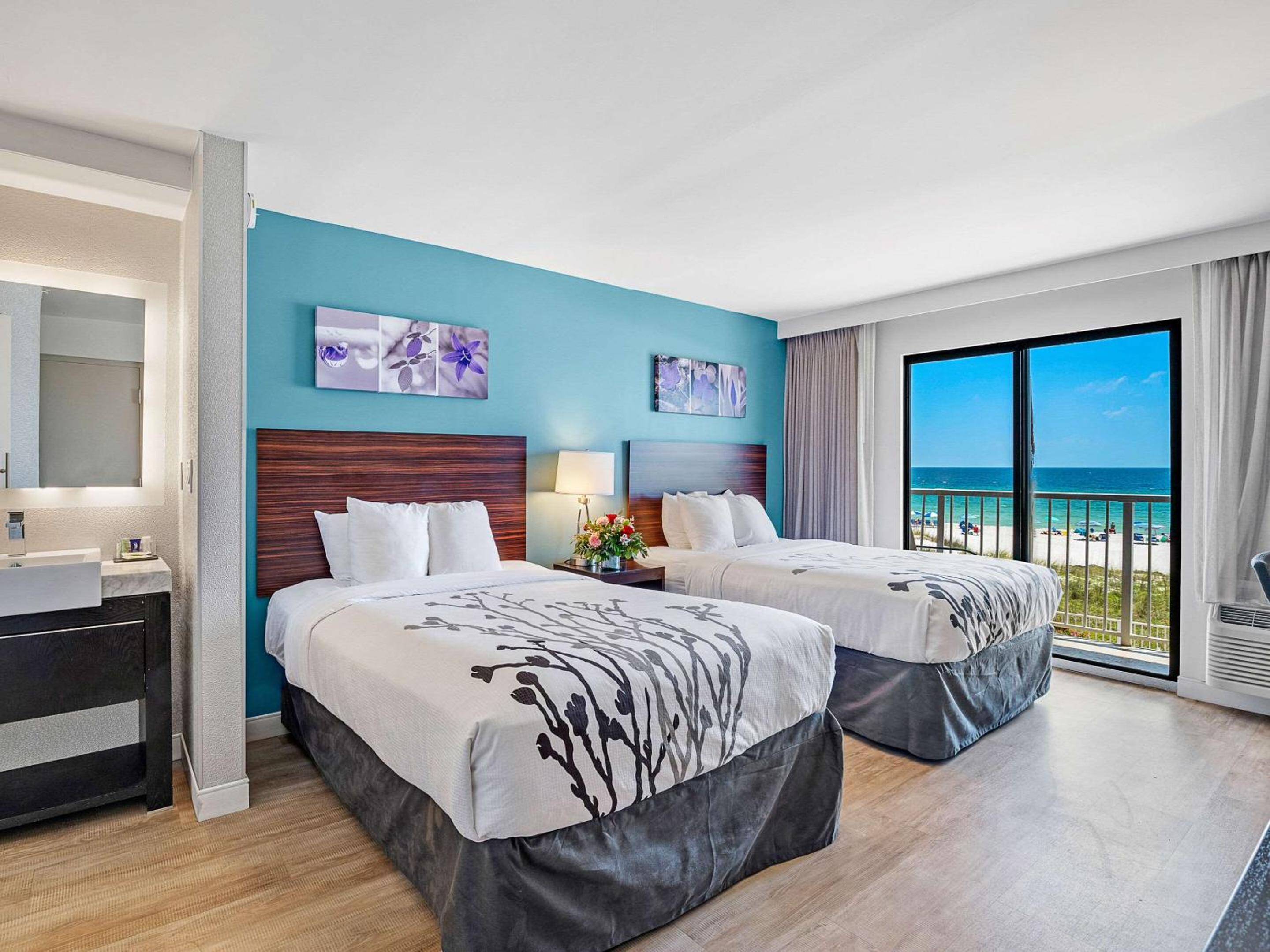 Standard Room with Two Double Beds and Gulf View