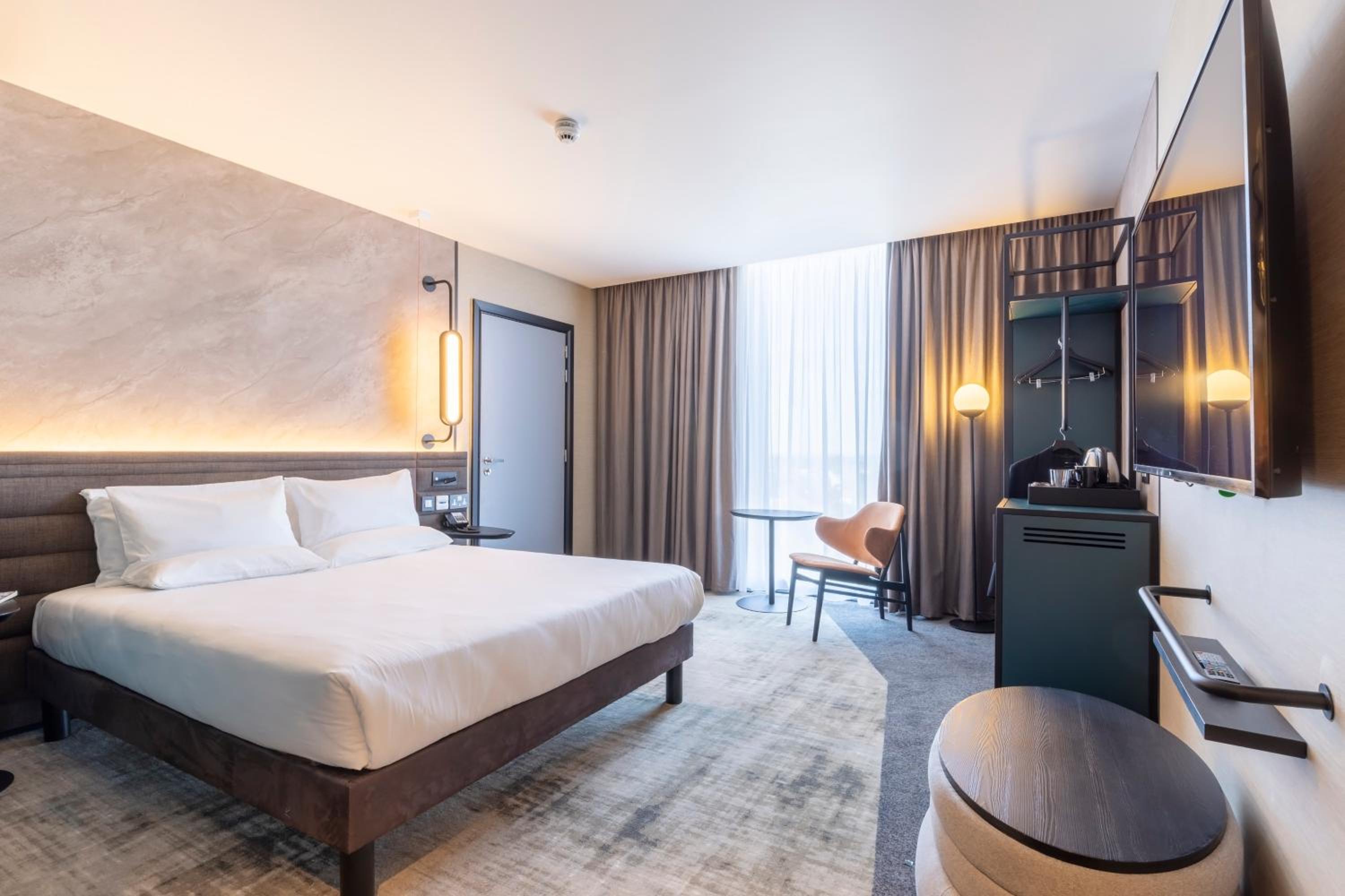 King Room - Accessible - Photo 3