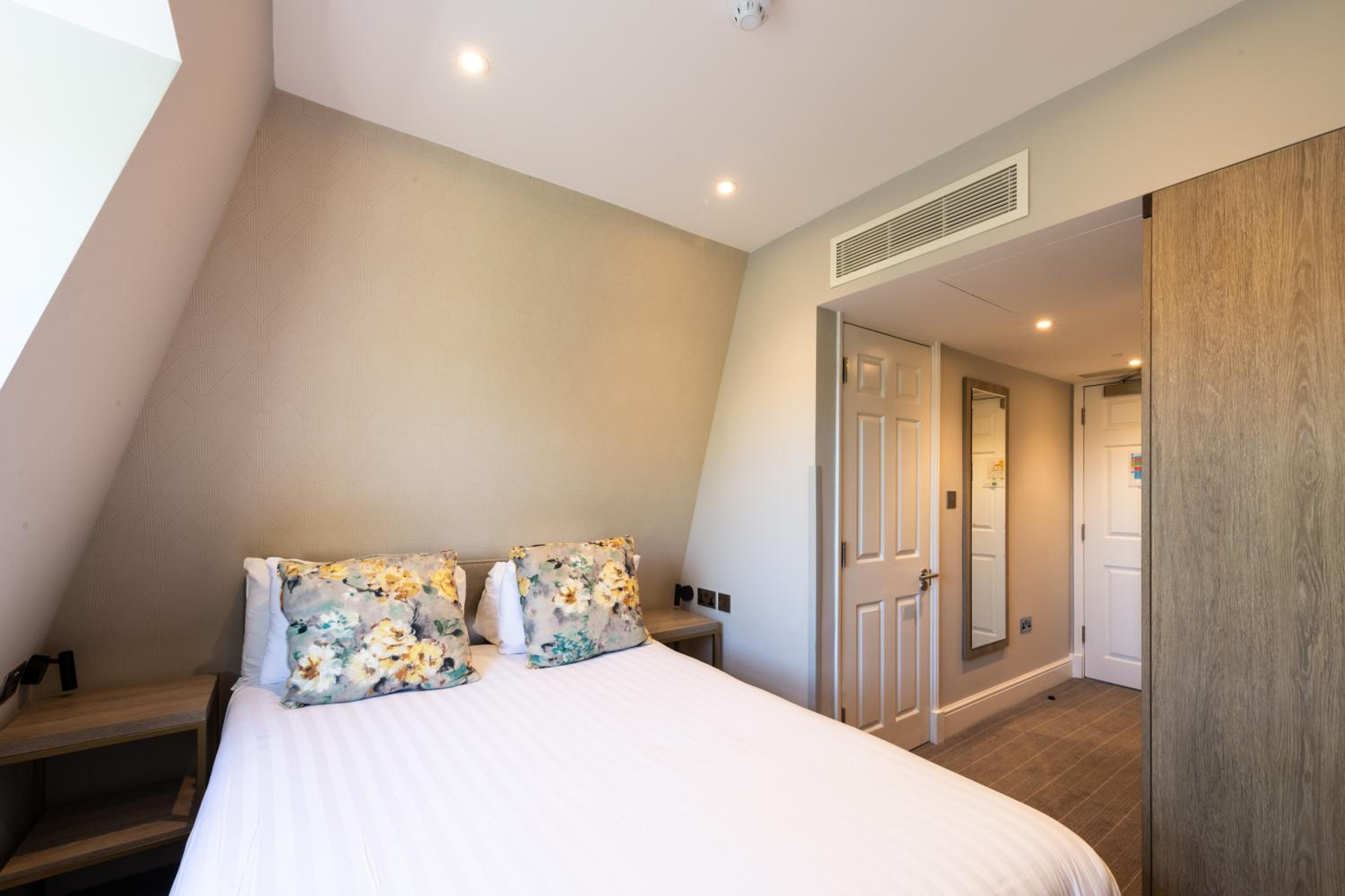 Standard Double Room photo 1