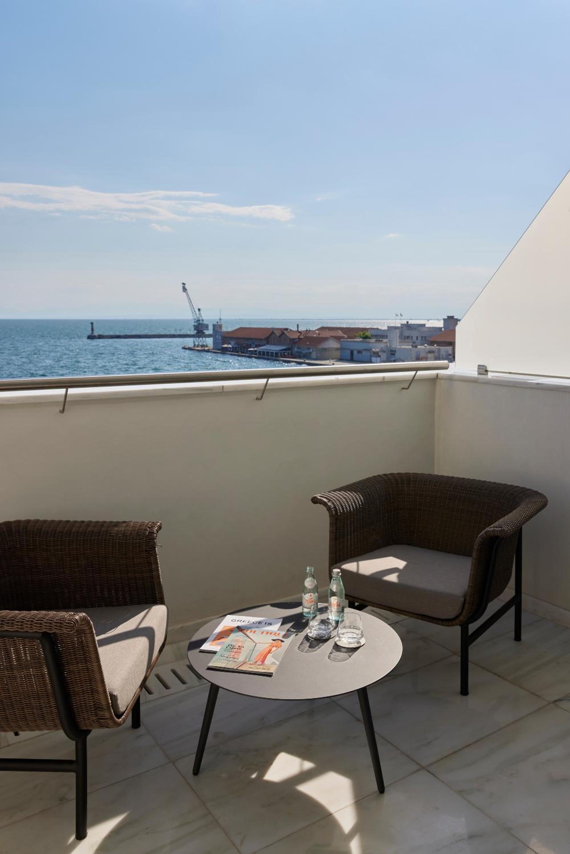 Deluxe Seafront Room with Balcony - Photo 8