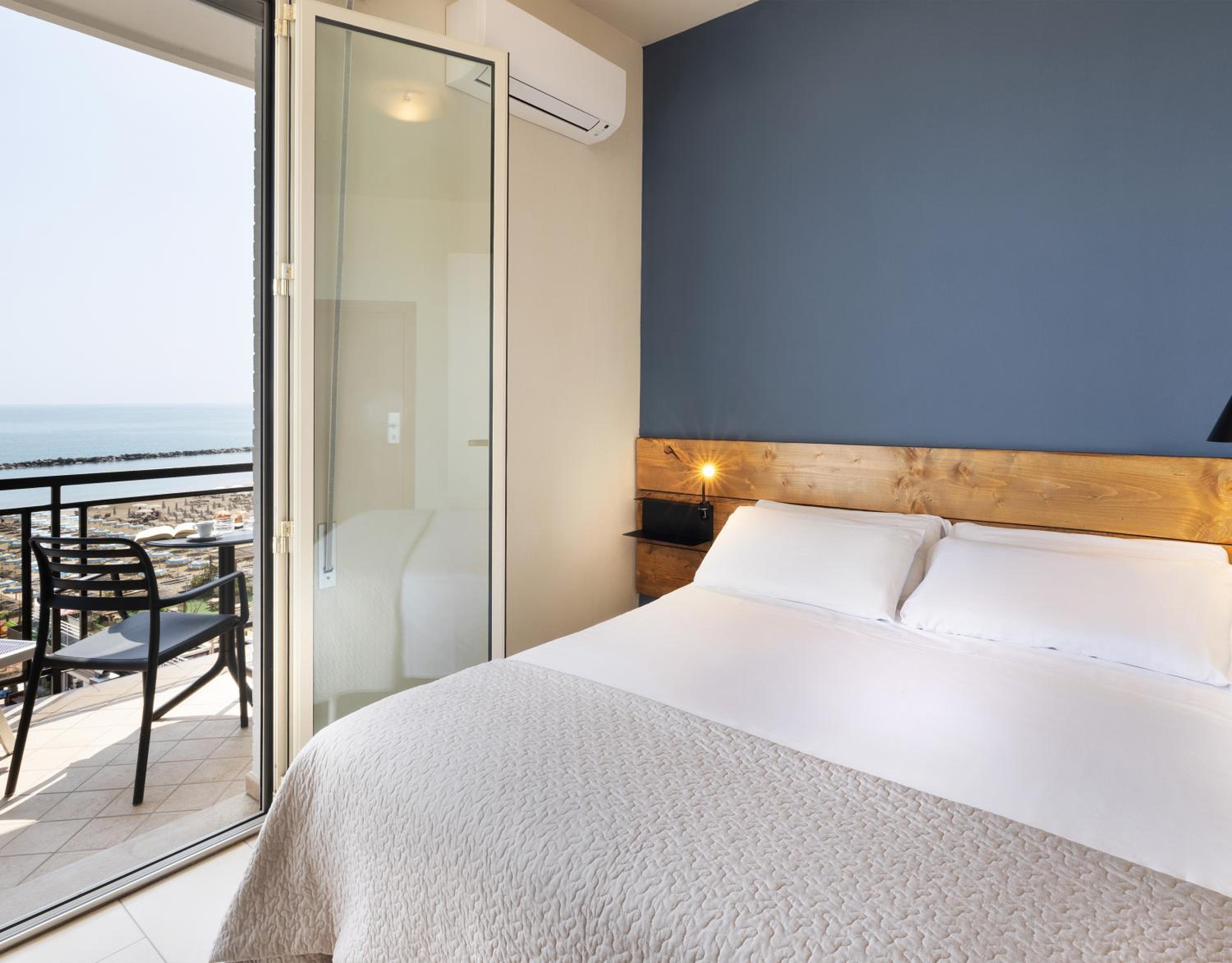Superior Double Room with Sea View photo 3