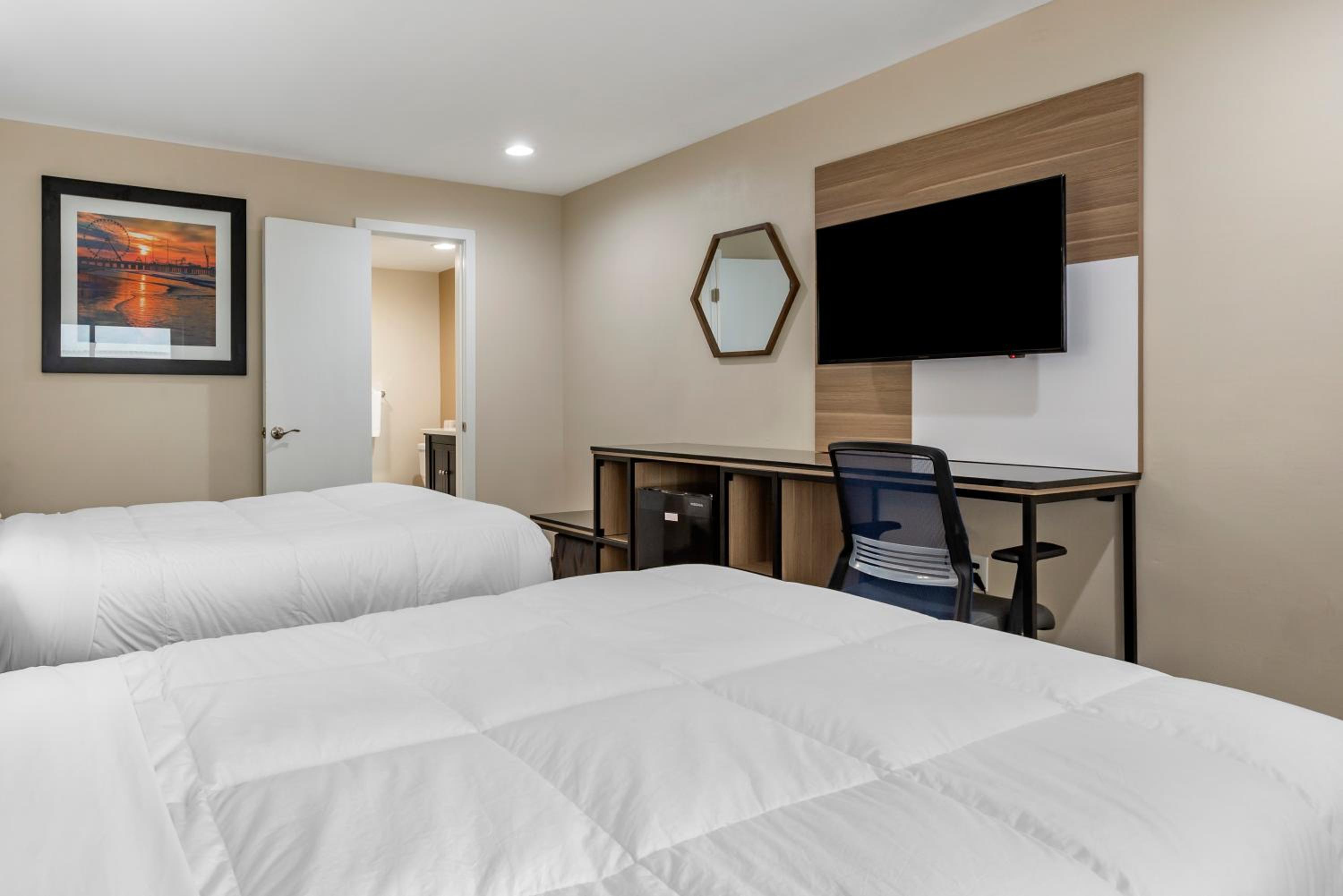 Double Suite With Two Double Beds - Accessible/Smoking photo 2