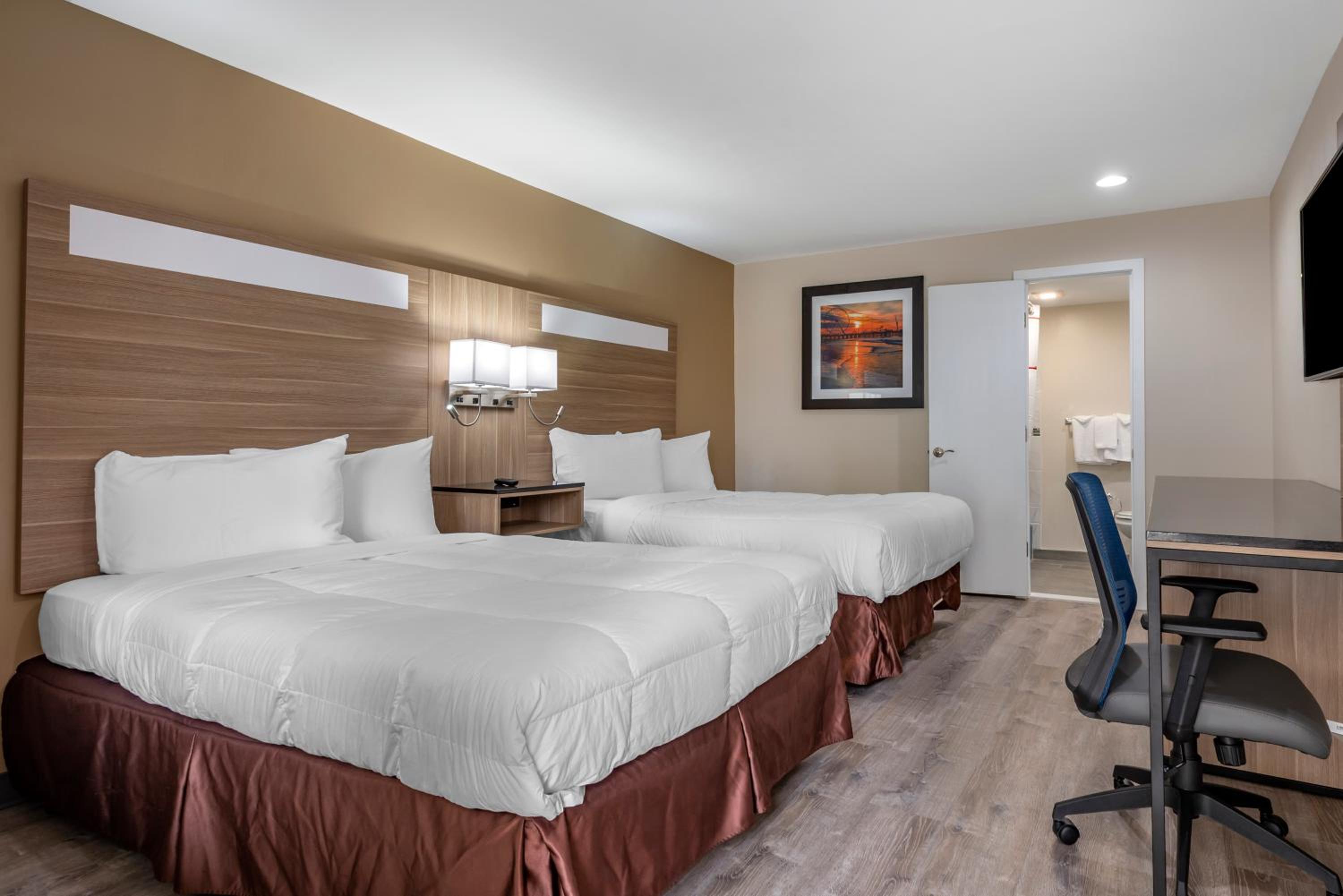 Double Suite With Two Double Beds - Accessible/Smoking photo 1