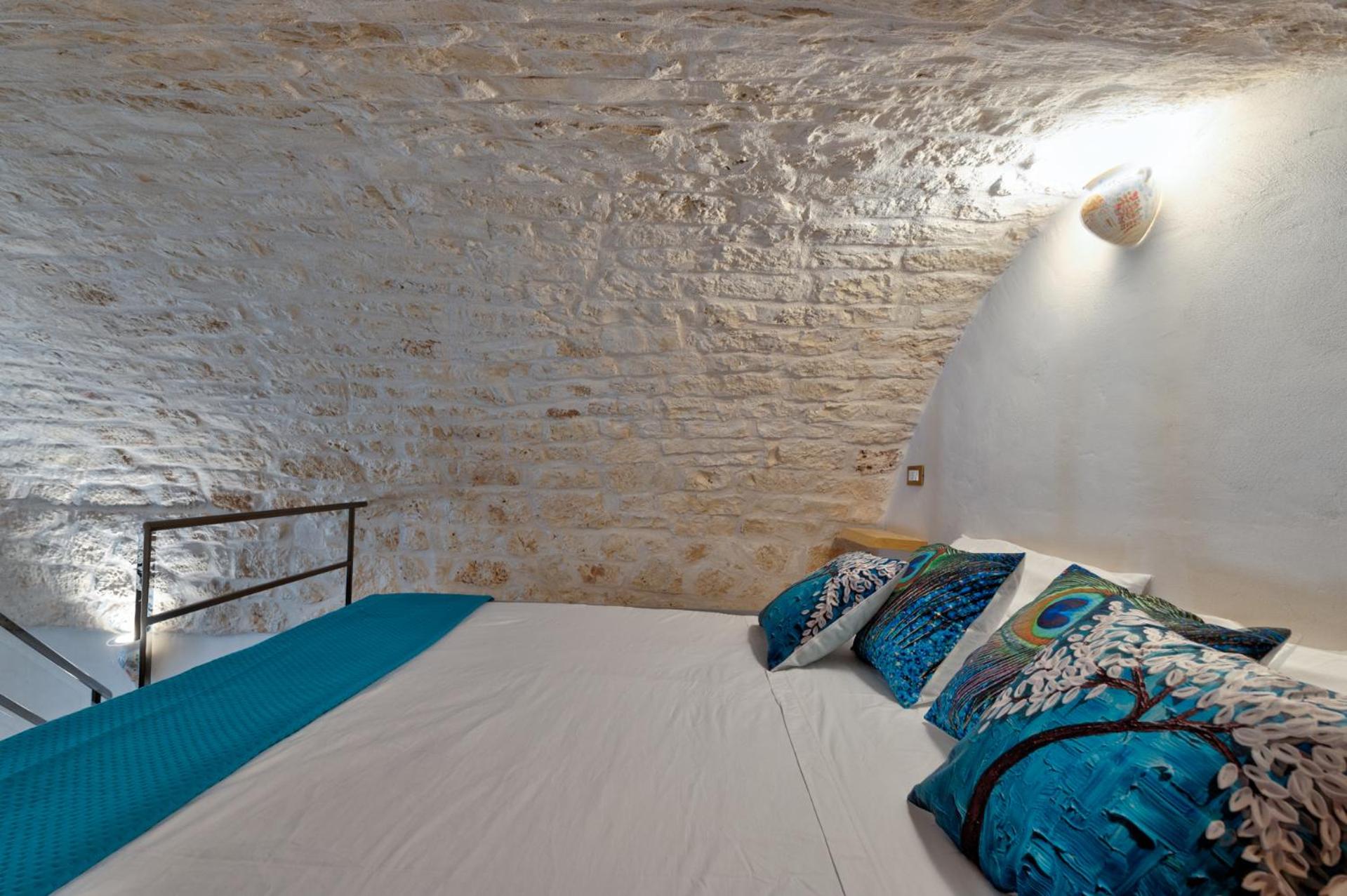 Deluxe Double Room with Bath photo 1