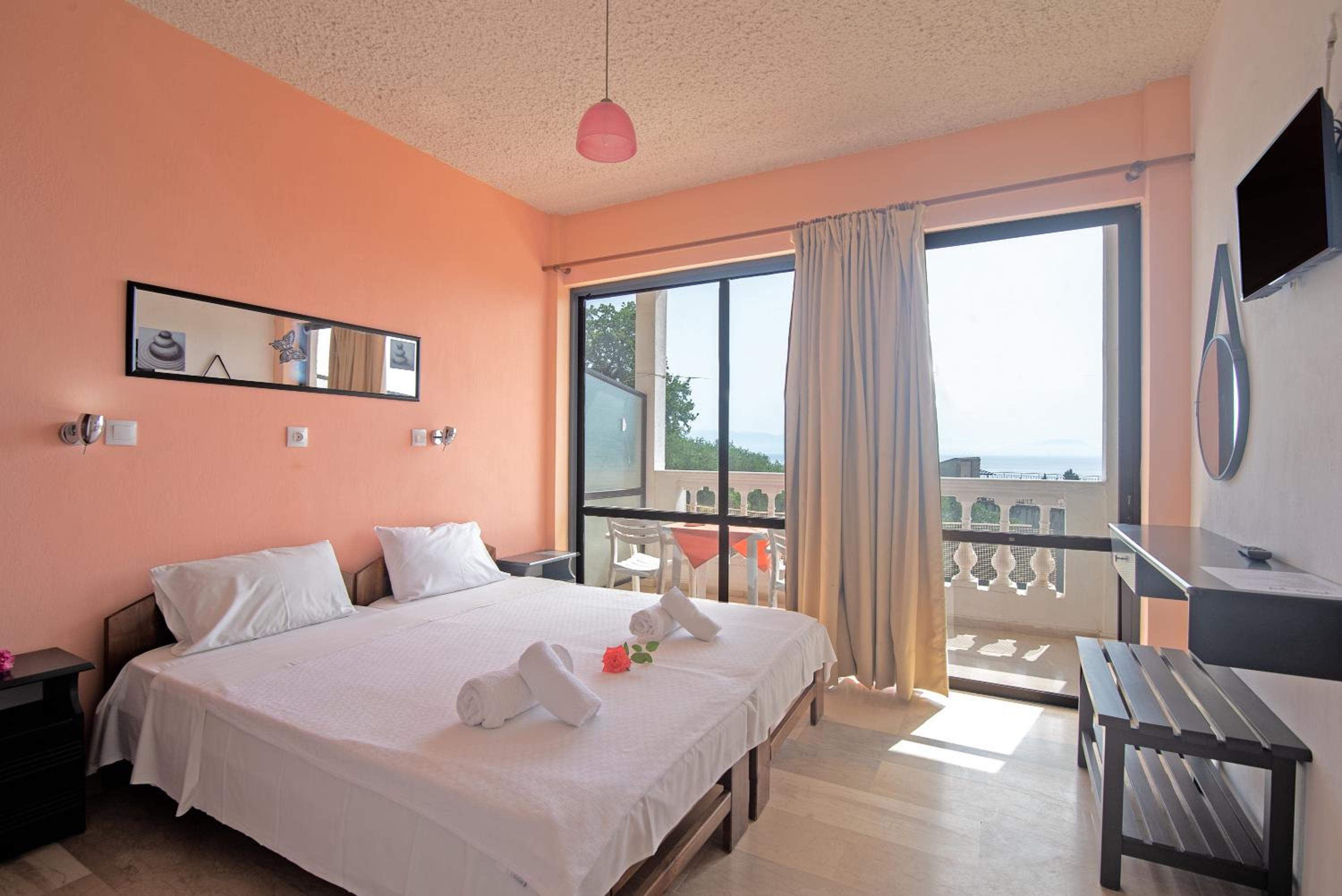 Superior One-Bedroom Apartment with Balcony - Photo 12
