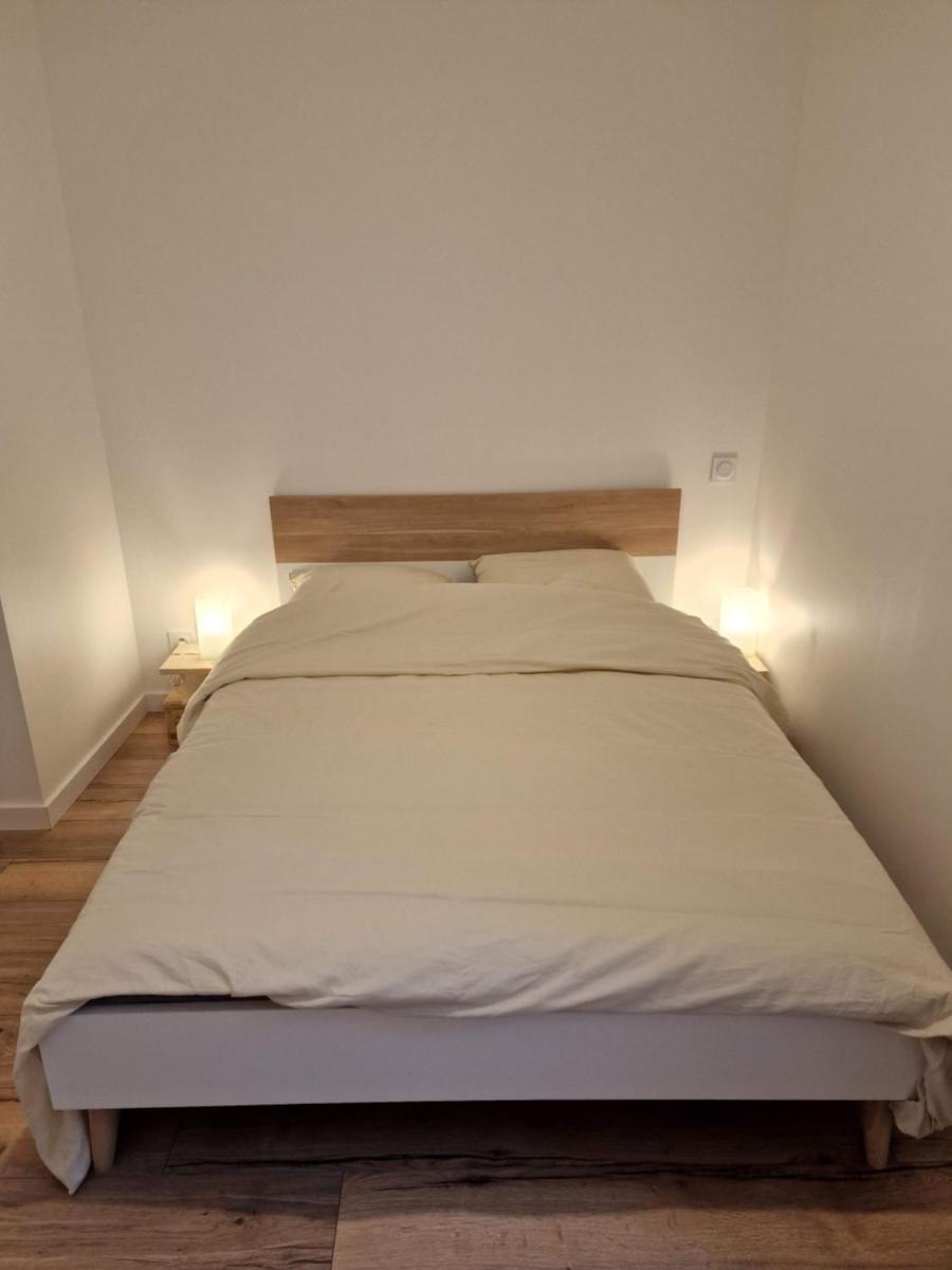 One-Bedroom Apartment - Photo 3