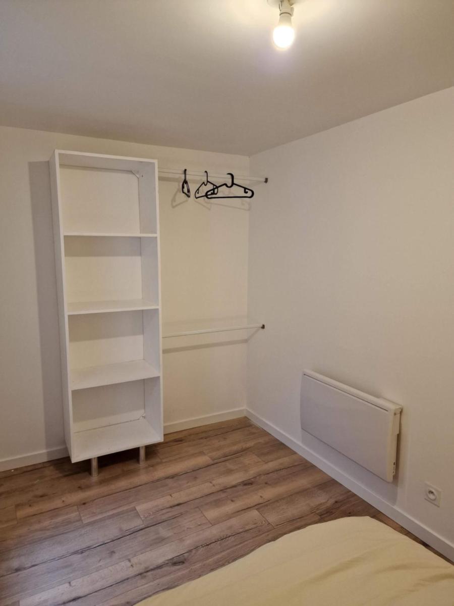 One-Bedroom Apartment - Photo 4