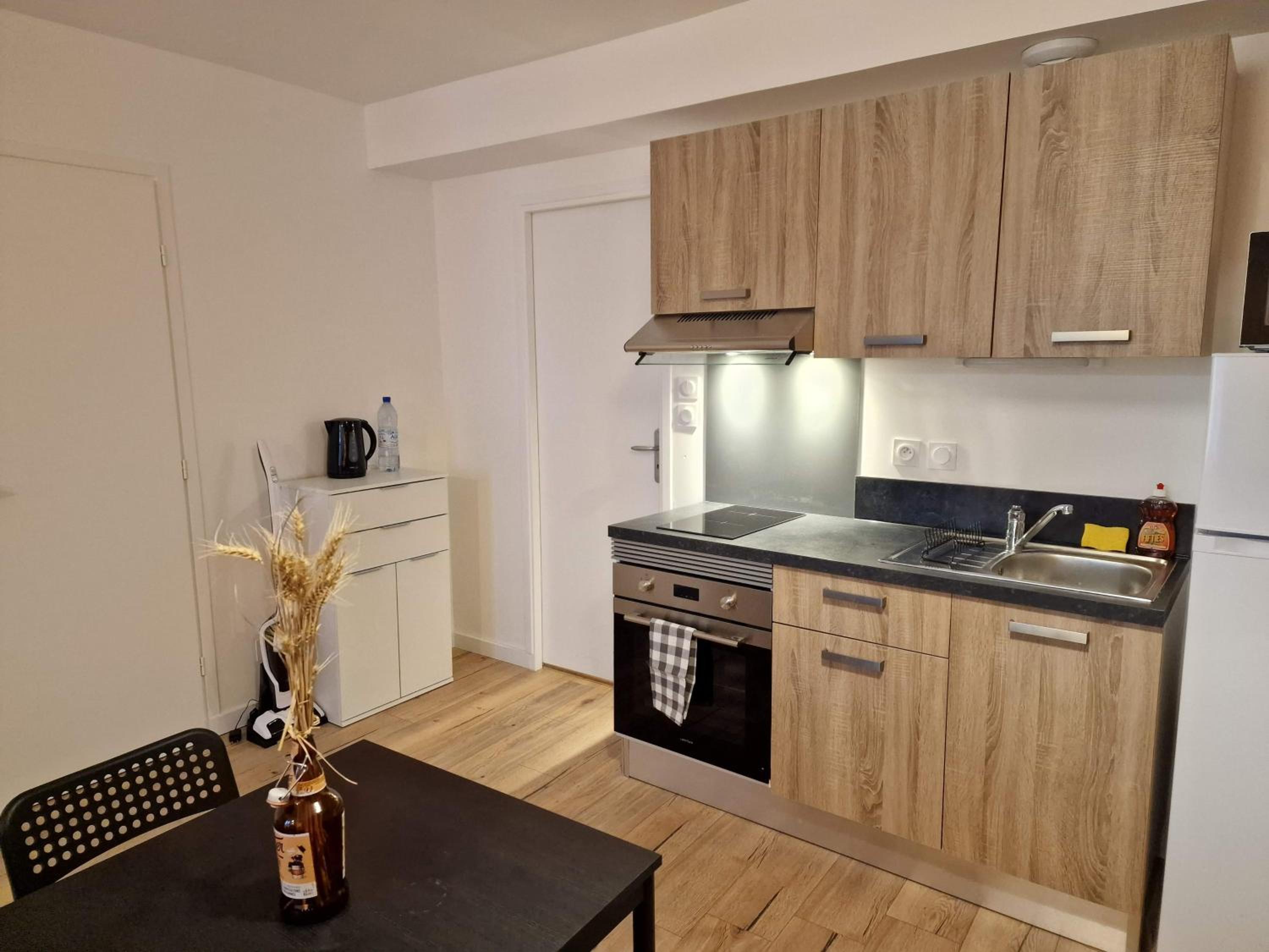 One-Bedroom Apartment - Photo 7
