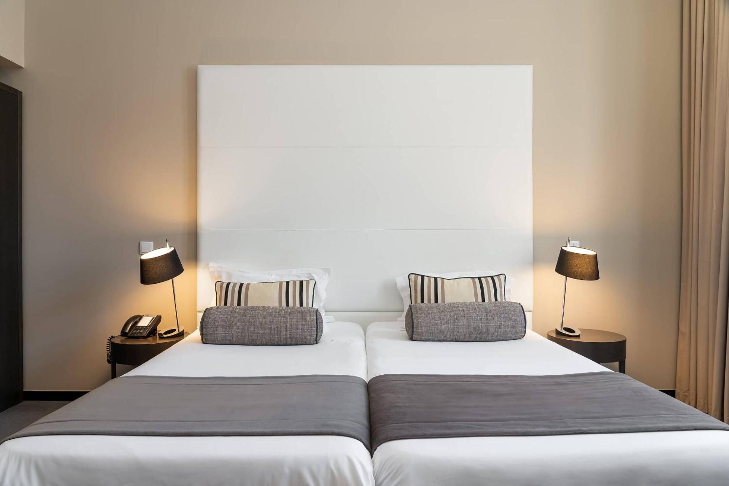 Superior Double or Twin Room - Photo 9