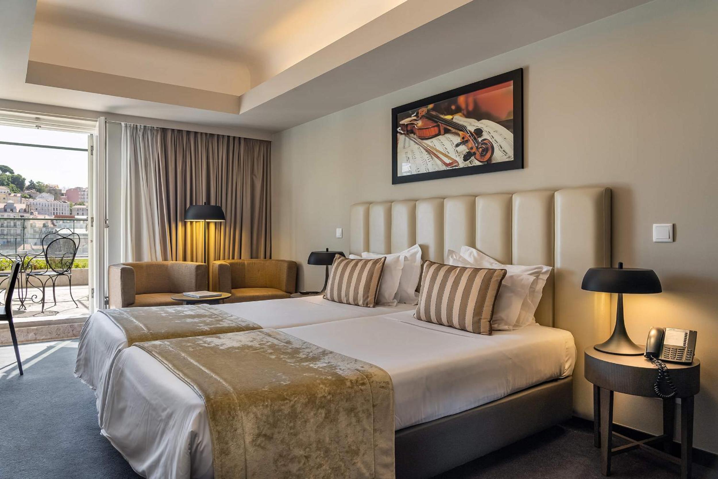 Premium Double or Twin Room with Terrace - Photo 7