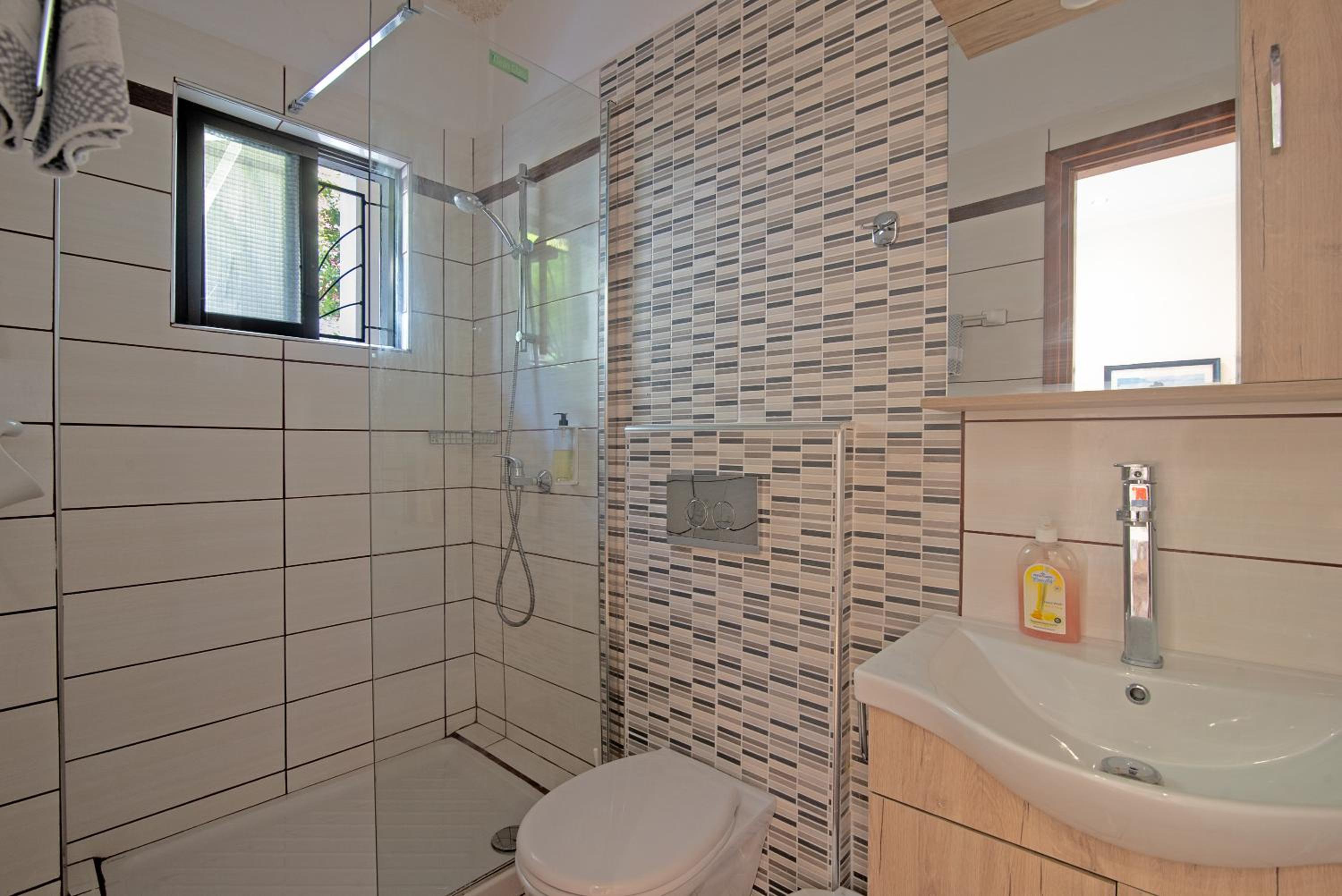 Superior One-Bedroom Apartment with Balcony - Photo 8