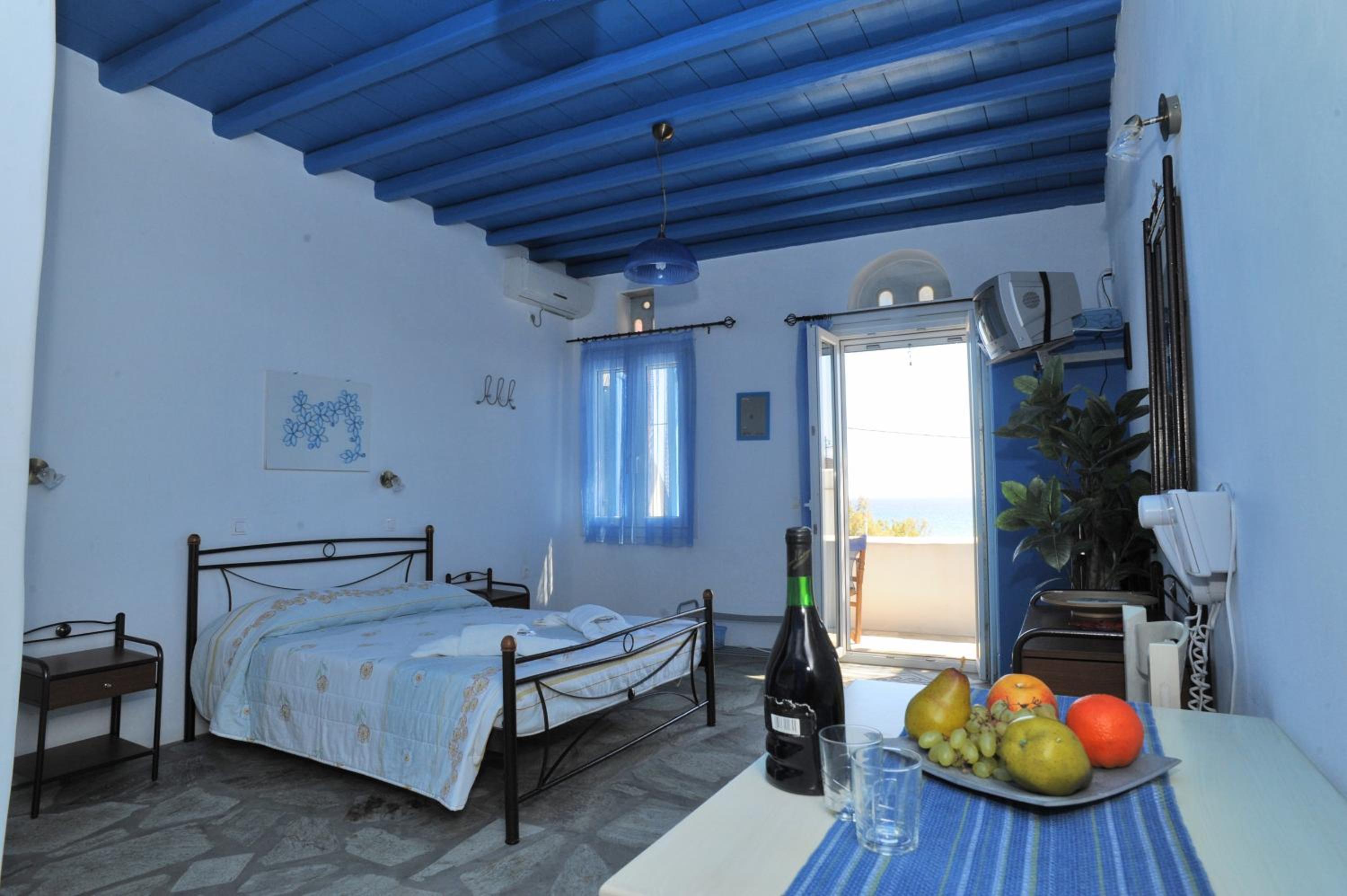Studio with Sea View (2 Adults) photo 3