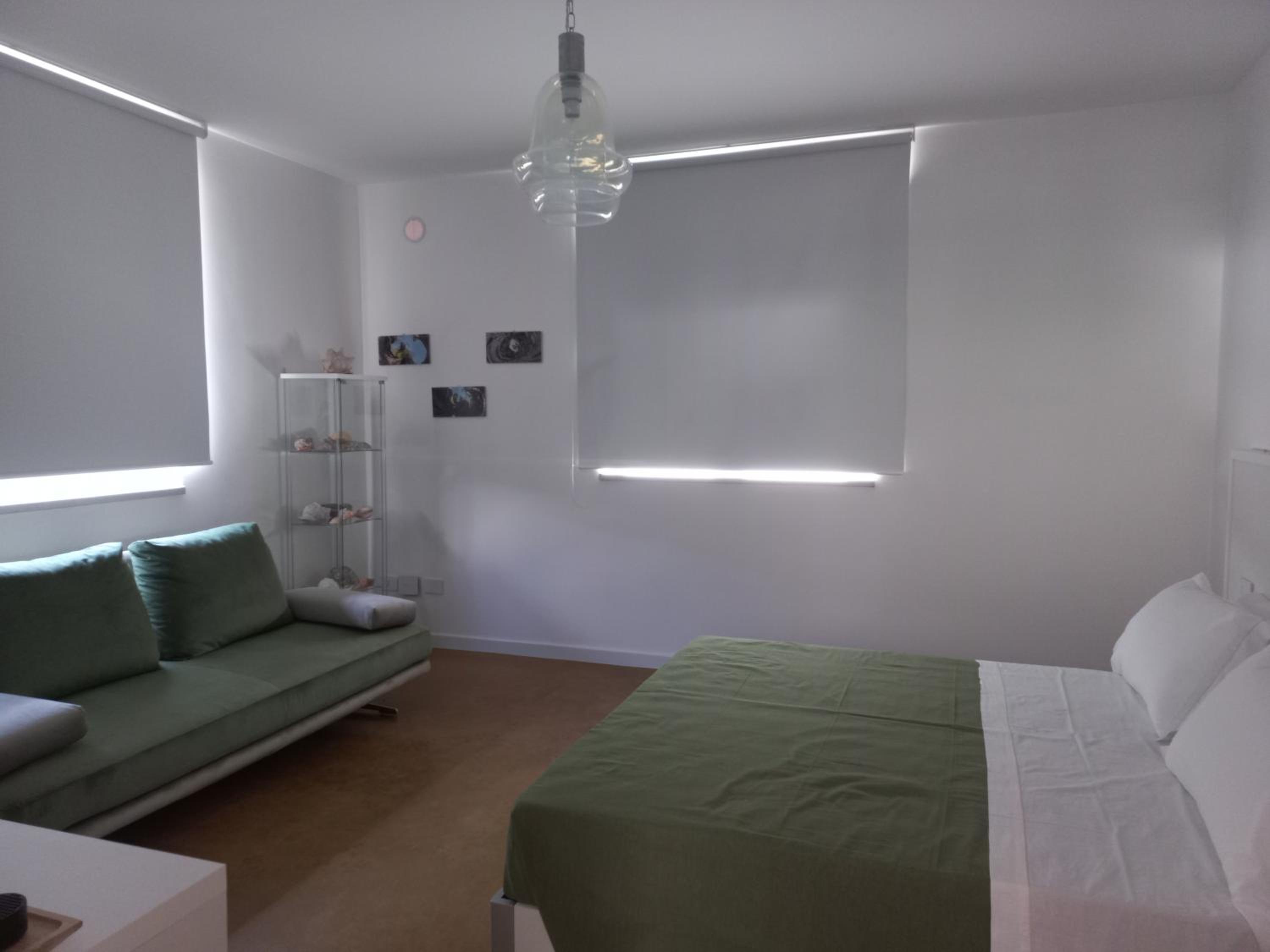 Large Double Room - Photo 23