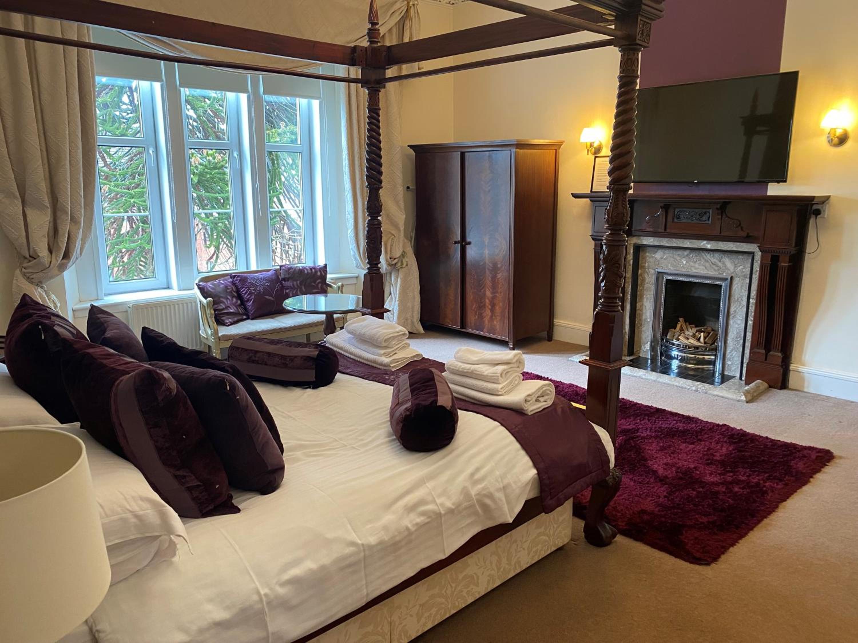 Honeymoon Suite