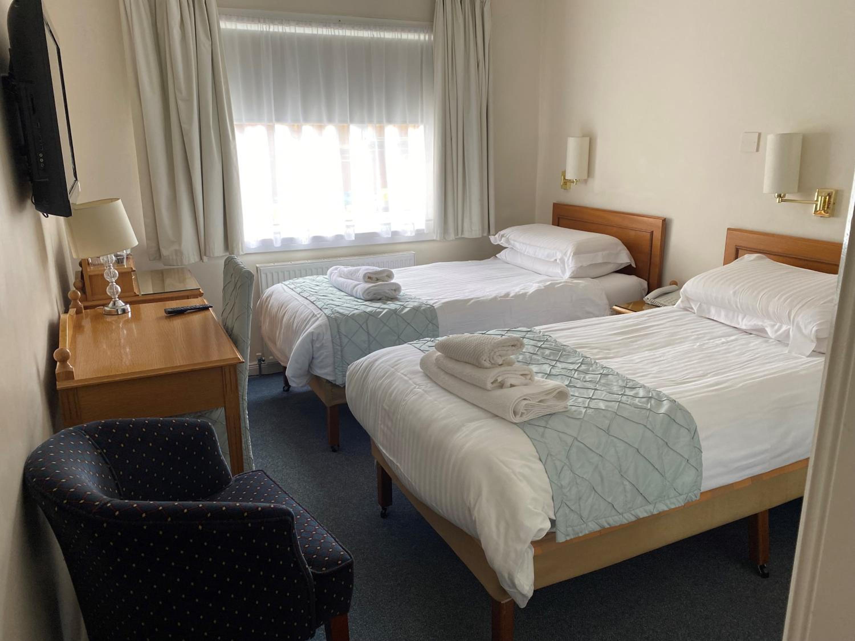 Standard Twin Room