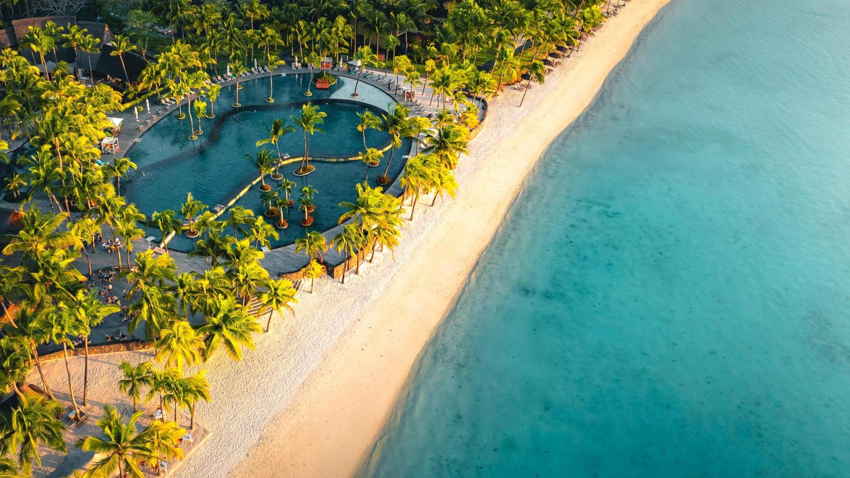 Tropical Junior Suite Plus – Honeymooners only