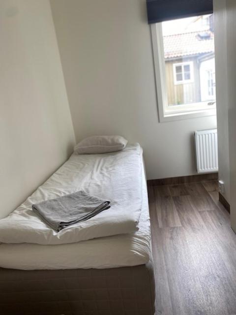 Single Room with Private Bathroom photo 2