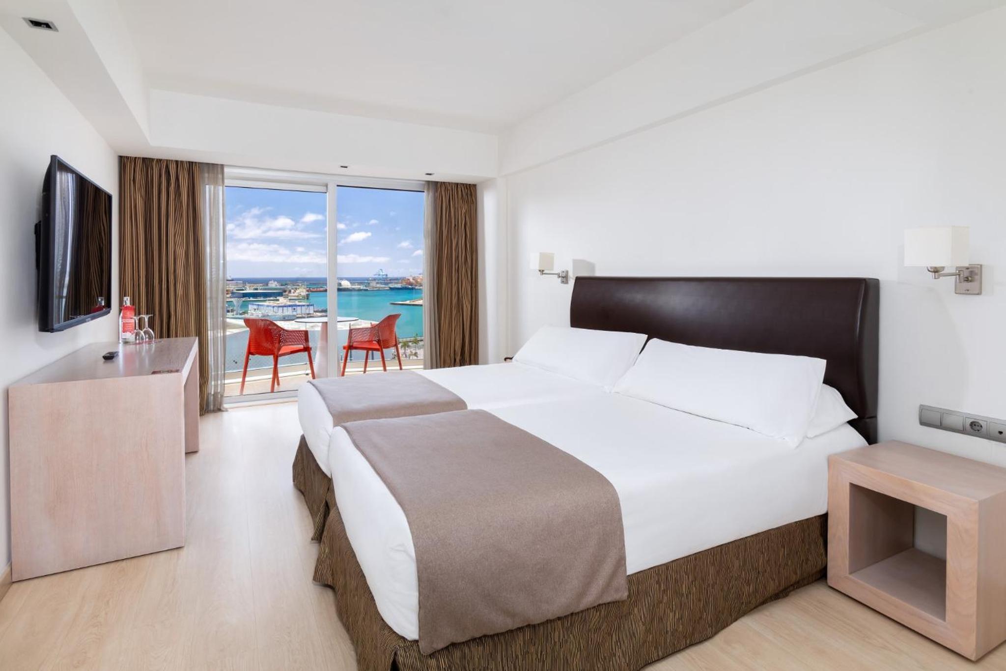 Junior Suite Vista Playa (1 adulto)