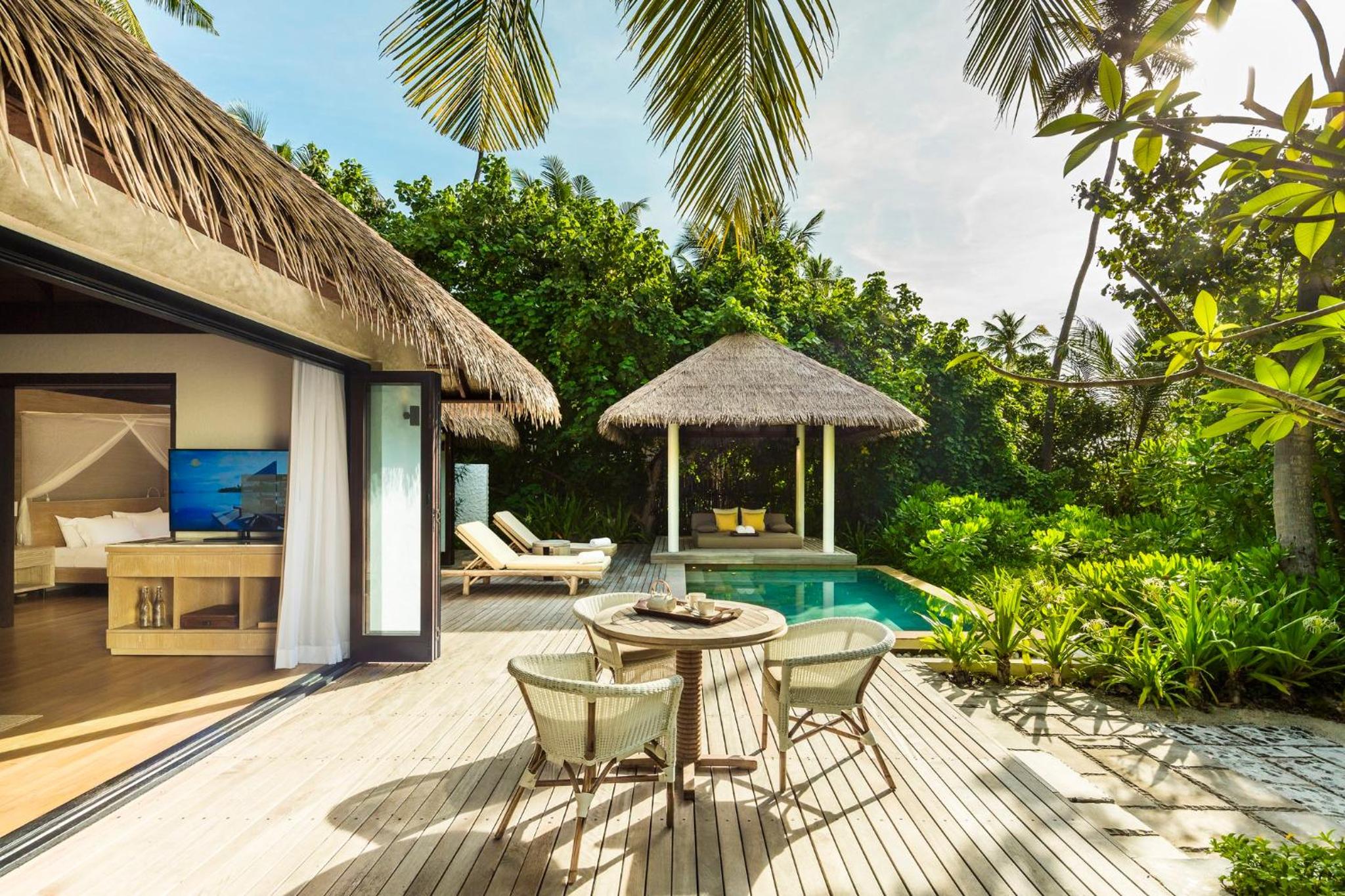 Beach Villa with Private Pool photo 2