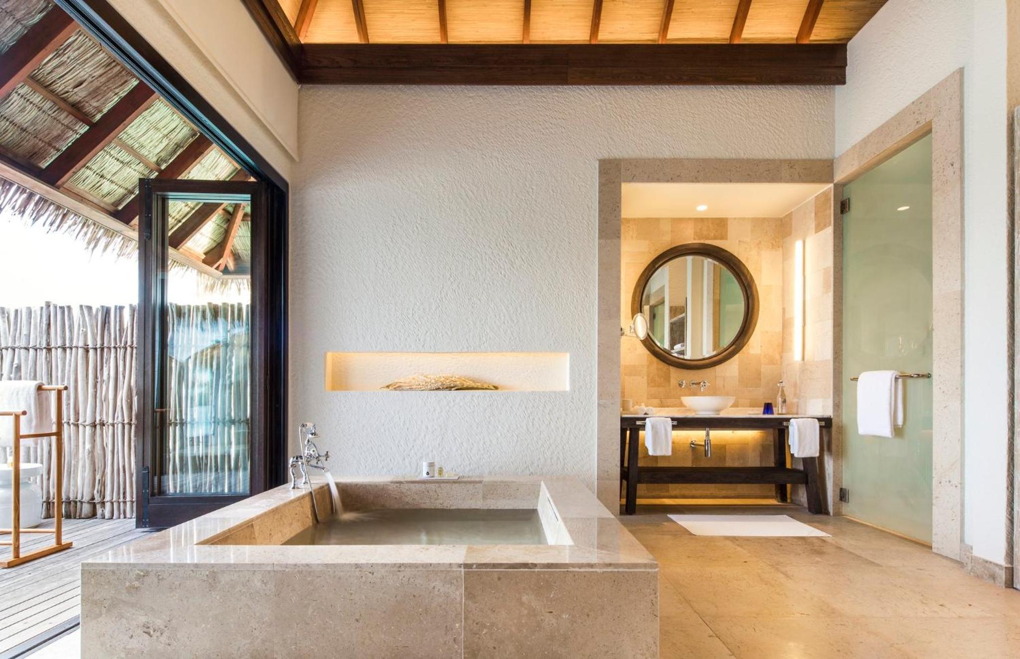 Water Suite with Private Pool photo 3