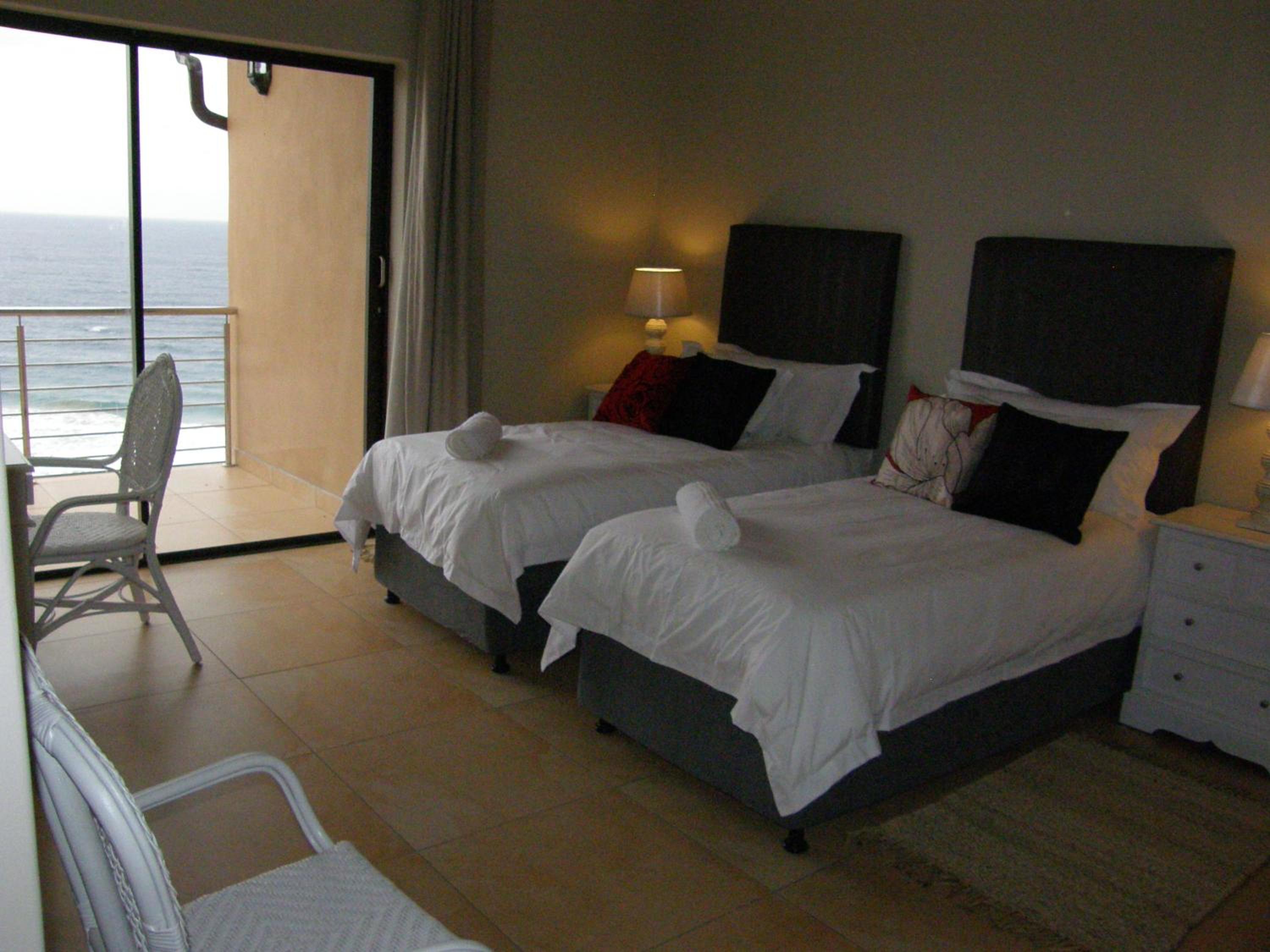 King or Twin Room with Balcony and Sea View - Photo 2