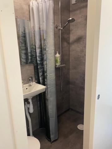 Single Room with Private Bathroom photo 3
