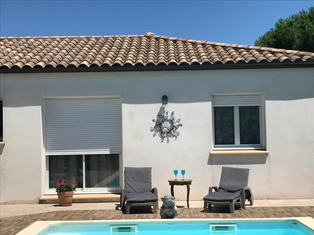 Double Room with Pool View photo 2