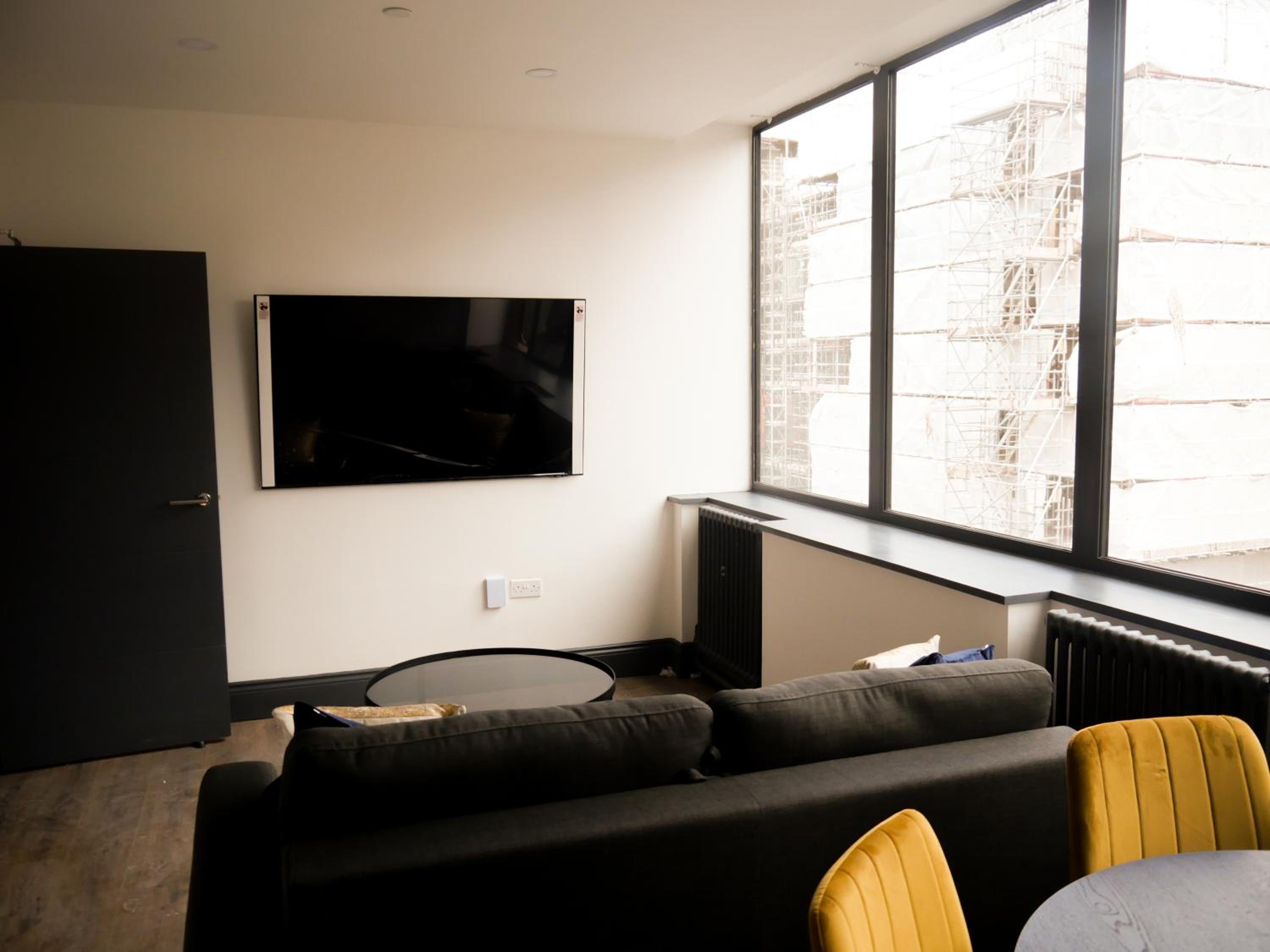 Two-Bedroom Apartment - Photo 5
