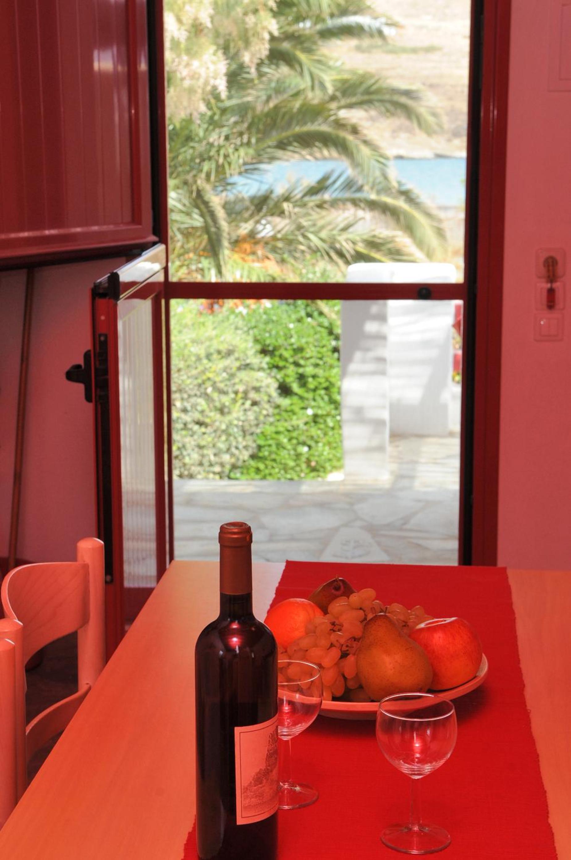 One-Bedroom Apartment with Sea View (4 Adults) - Split Level photo 2