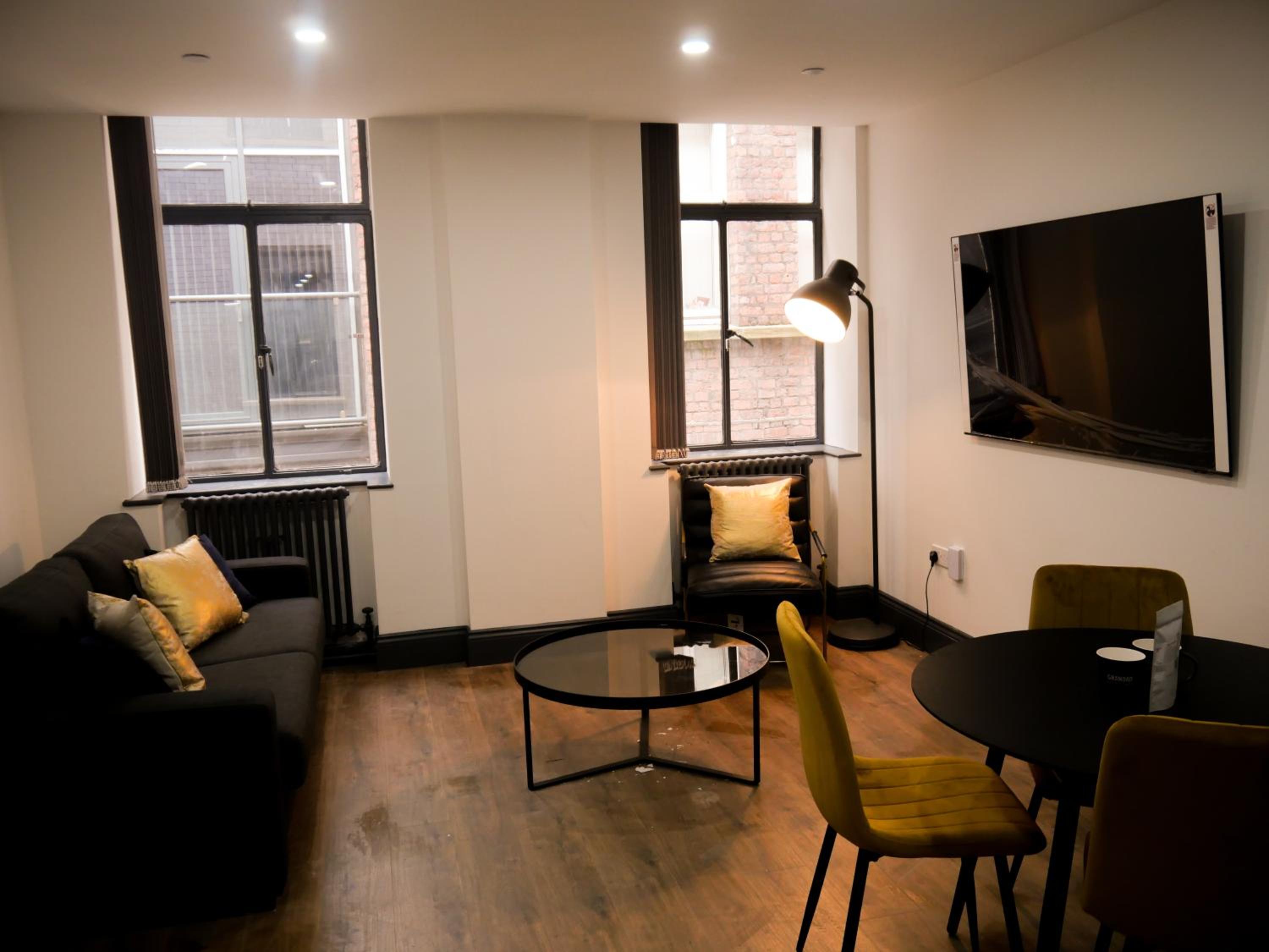 Two-Bedroom Apartment - Photo 13