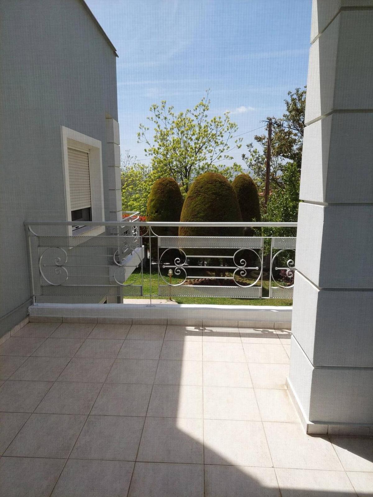 Three-Bedroom Villa - Photo 32