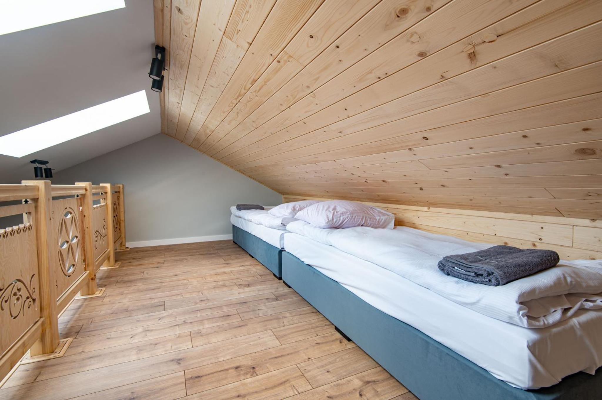 Family Studio - Photo 11