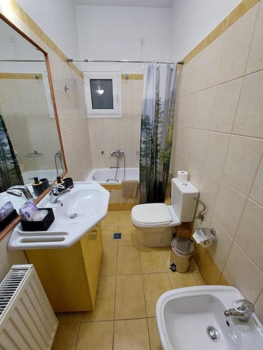 Three-Bedroom Villa - Photo 26