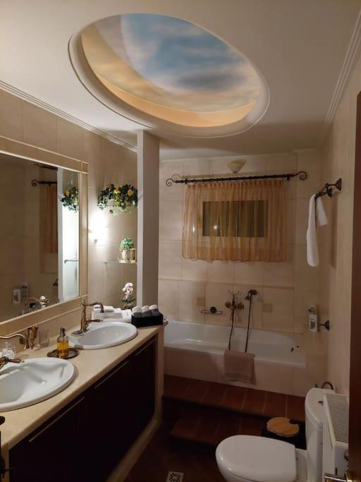 Three-Bedroom Villa - Photo 12