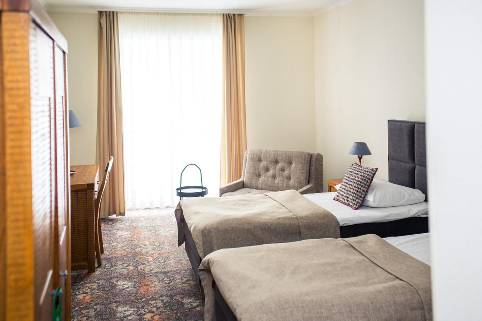 Twin Room - Photo 7