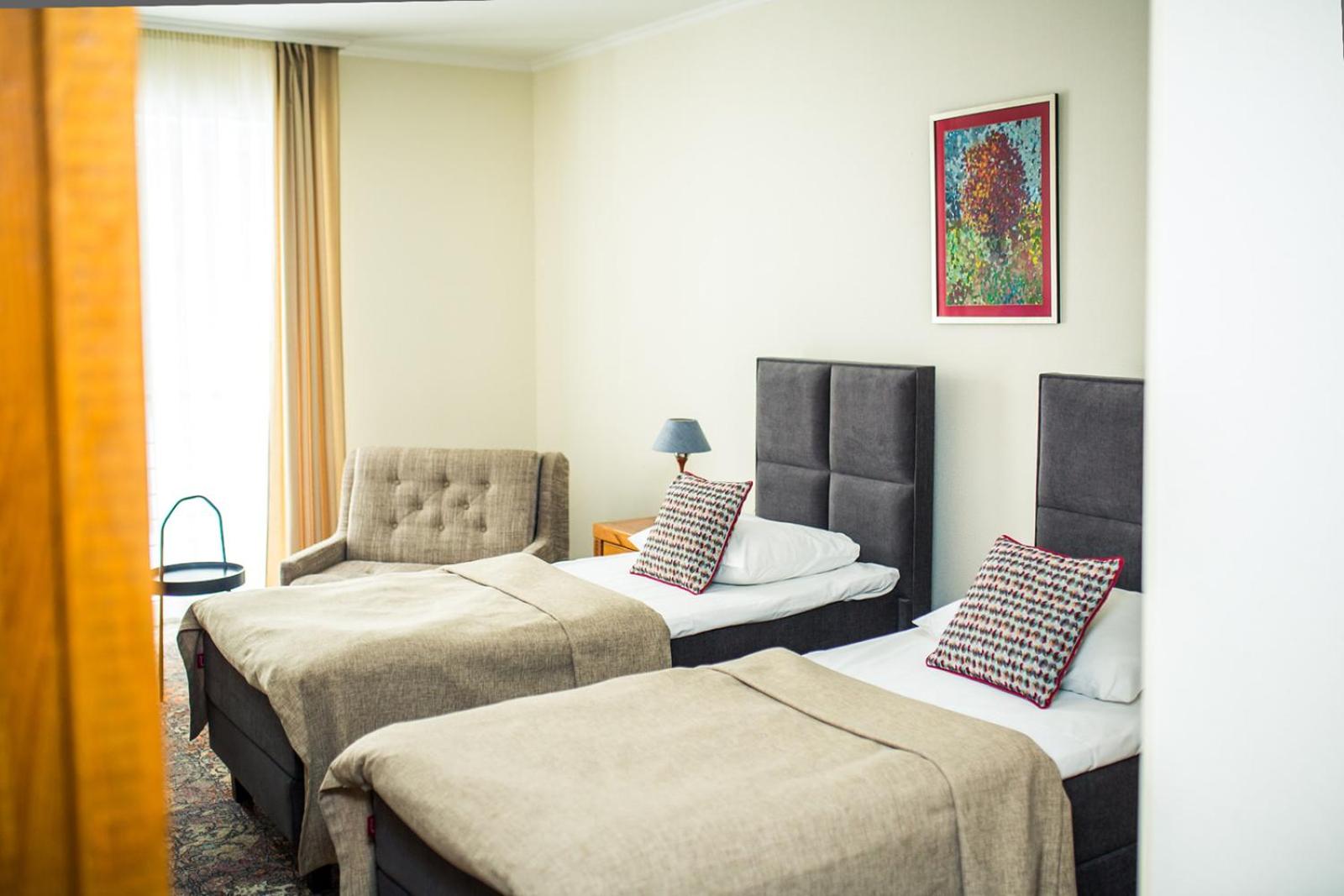 Twin Room - Photo 1