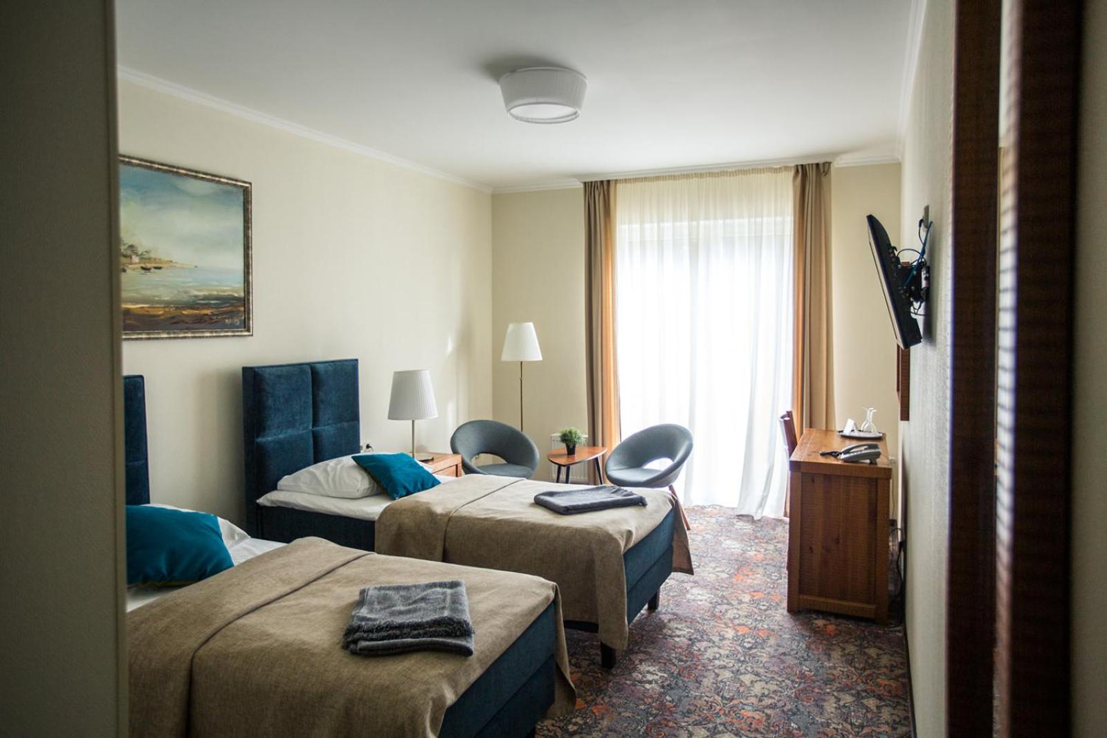 Twin Room - Photo 6
