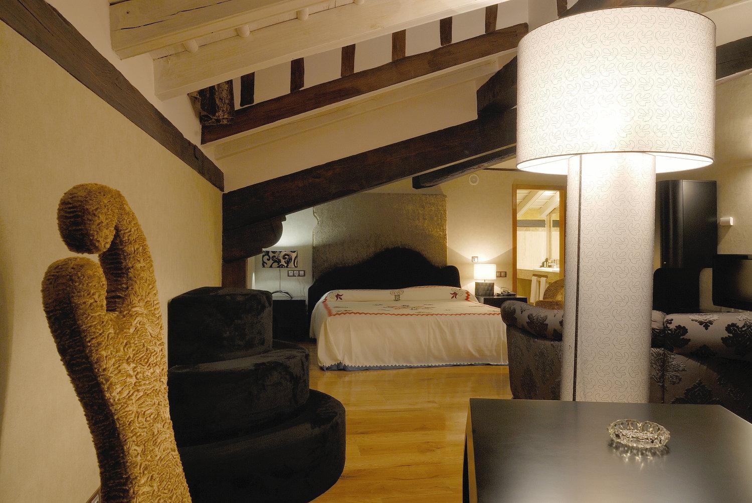 Double or Twin Room - Attic photo 3