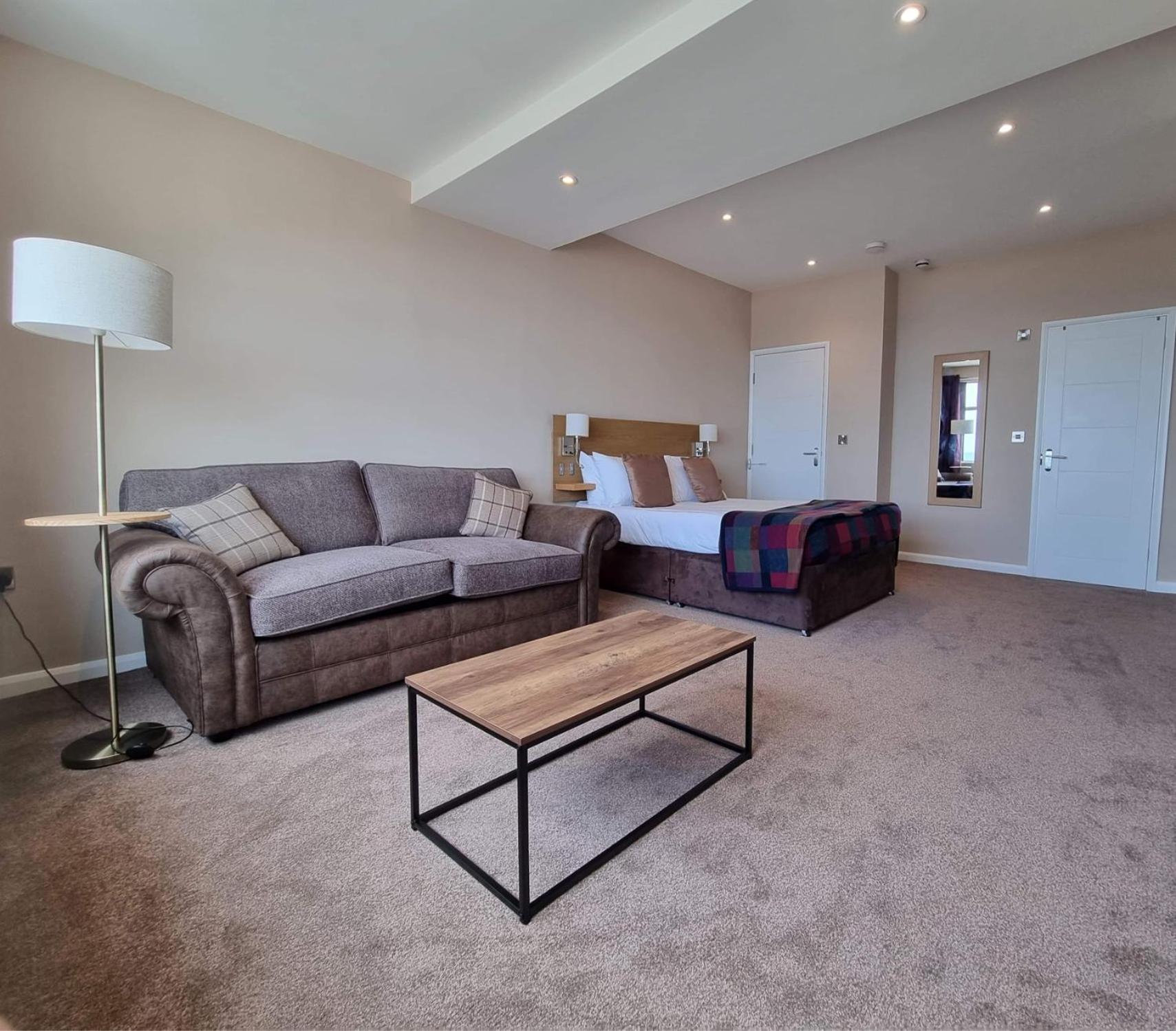 Family Room with Sea View