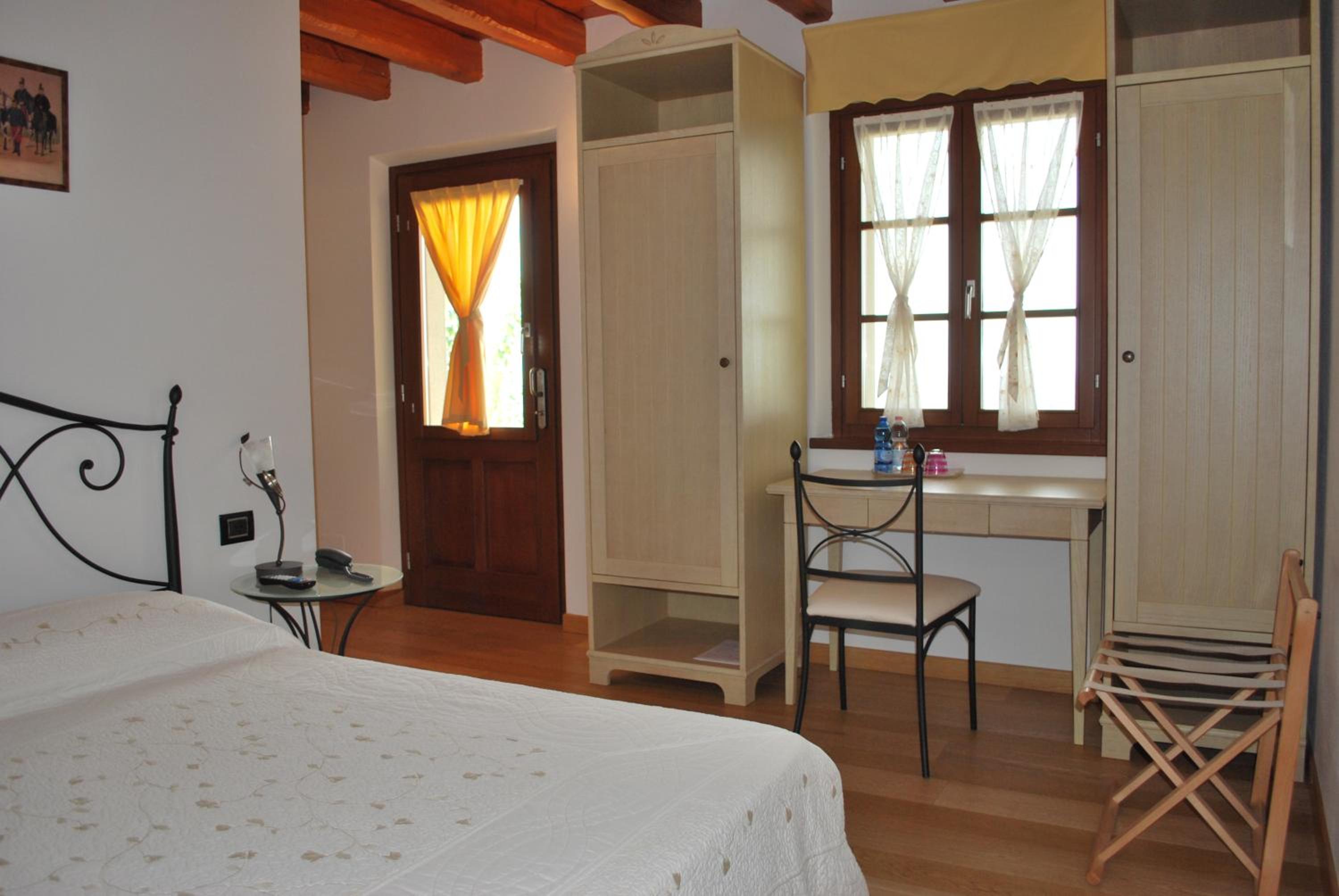 Double Room - Photo 1