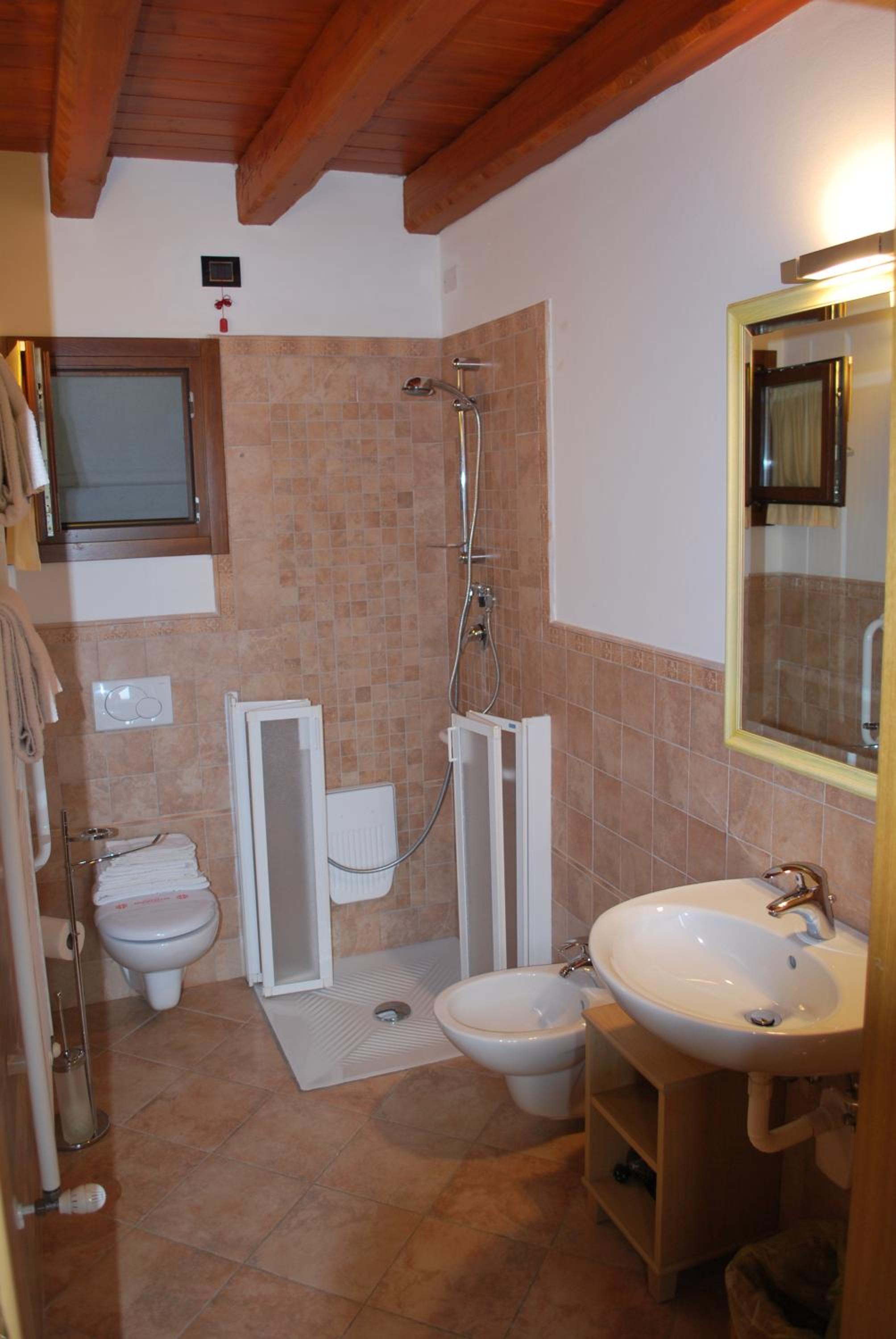 Double Room - Photo 4