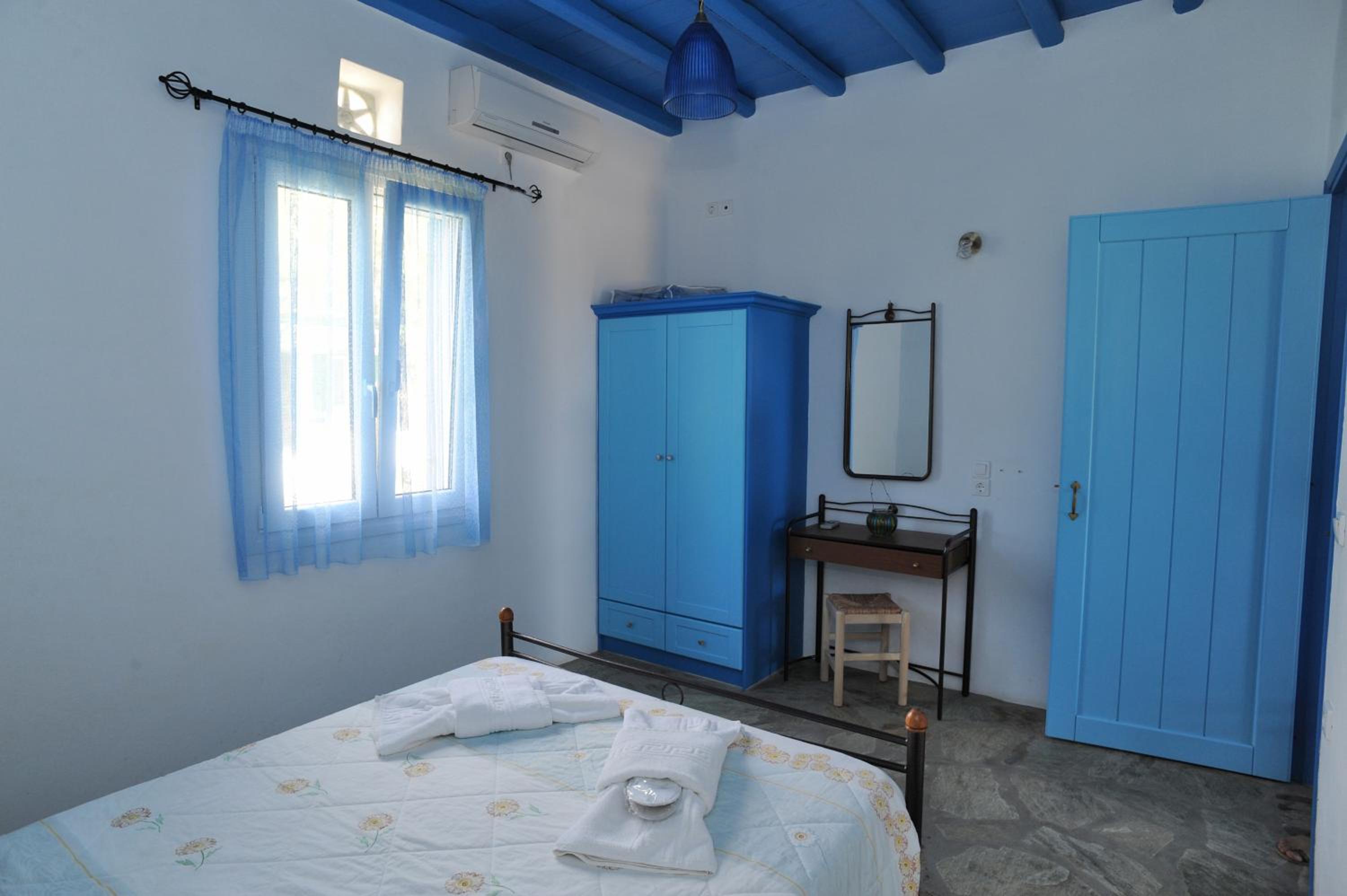 One-Bedroom Apartment with Sea View (3 Adults) photo 2