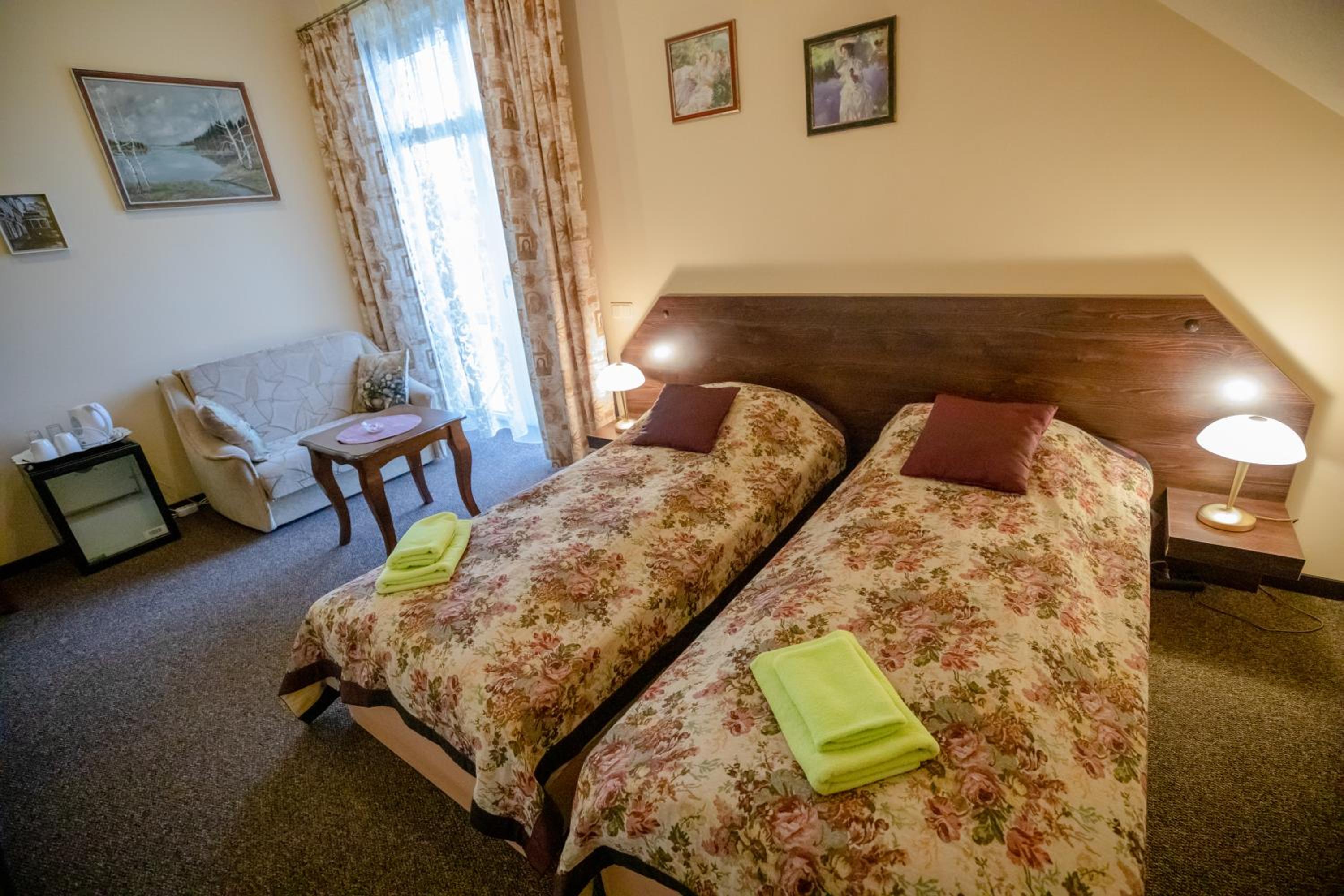 Standard Twin Room photo 2