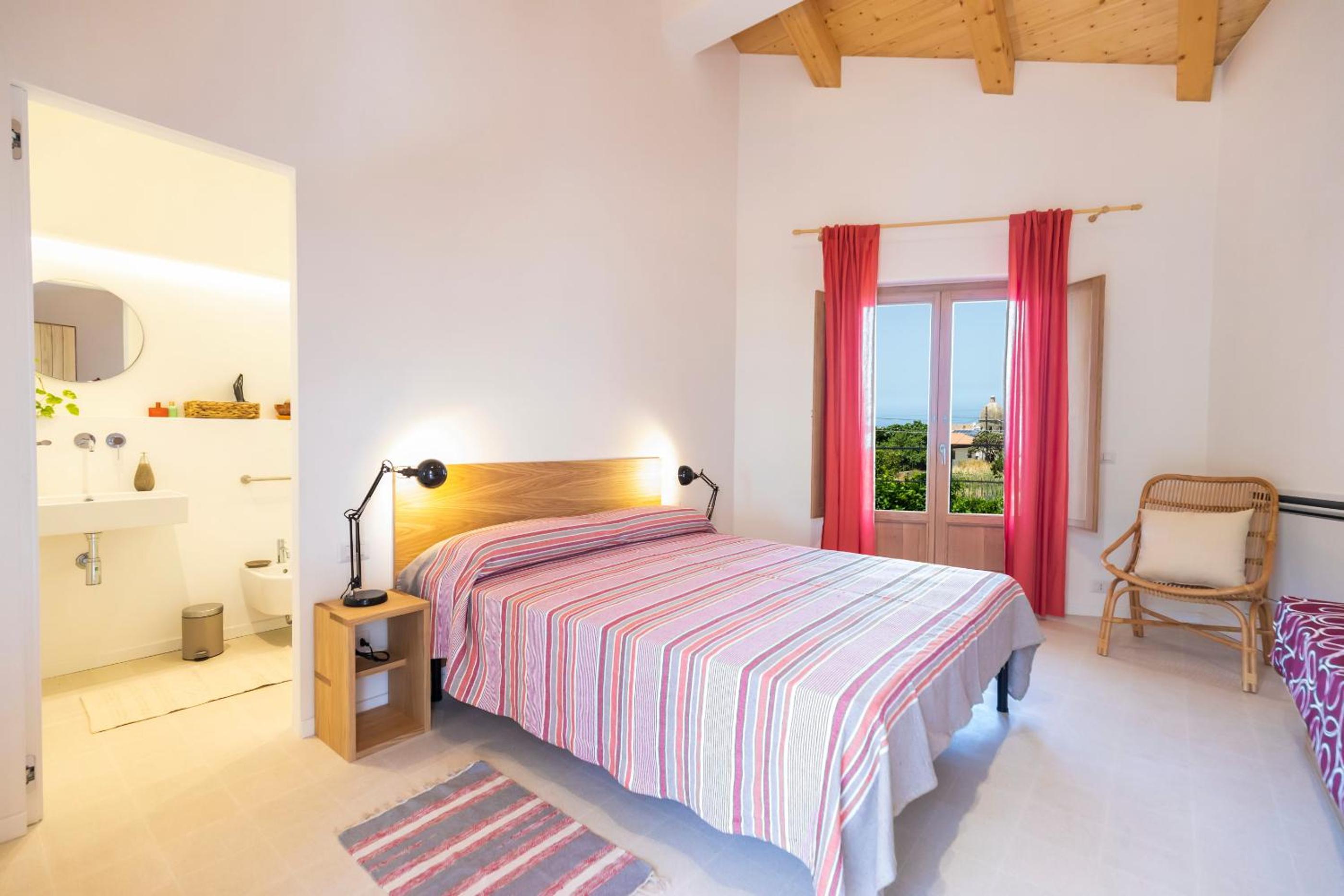 Double Room with Sea View photo 1