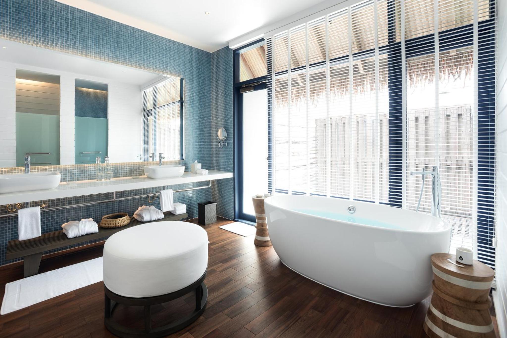 Two-bedroom Como Sunrise Villa